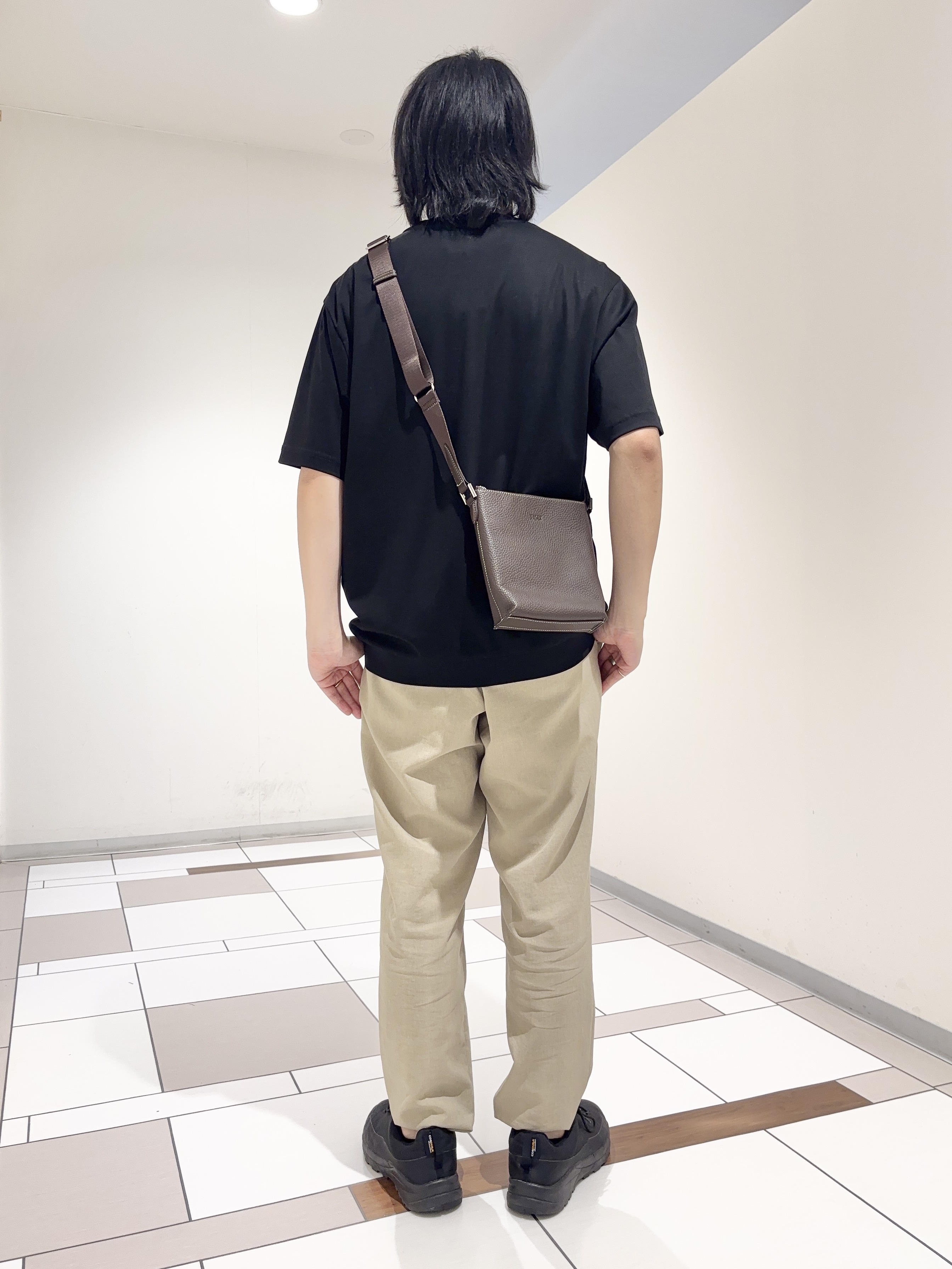 及川さんの「TAKEO KIKUCHI｜【接触冷感】アイスクリアコットン Tシャツ」を使ったコーディネート