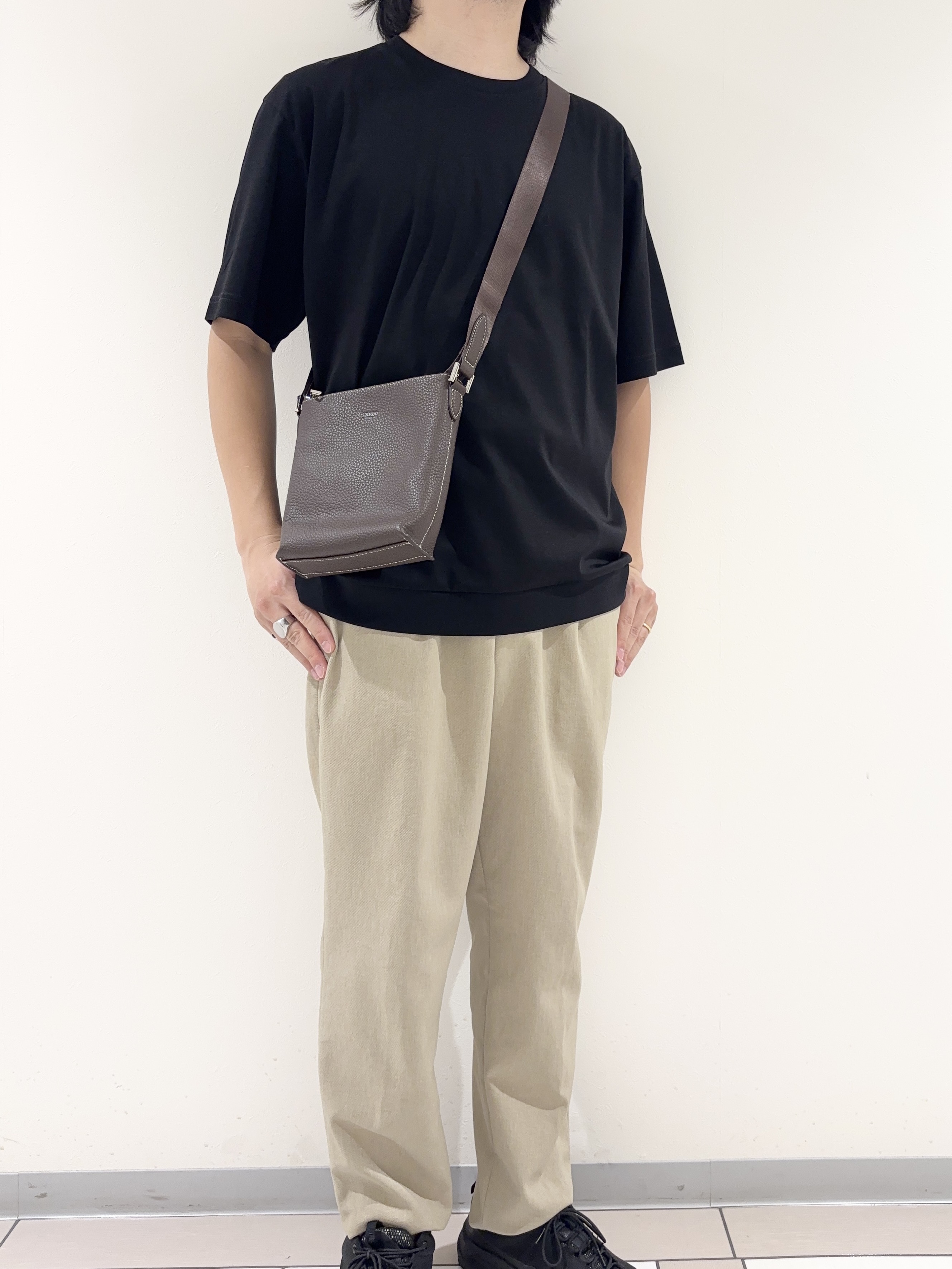及川さんの「TAKEO KIKUCHI｜【接触冷感】アイスクリアコットン Tシャツ」を使ったコーディネート