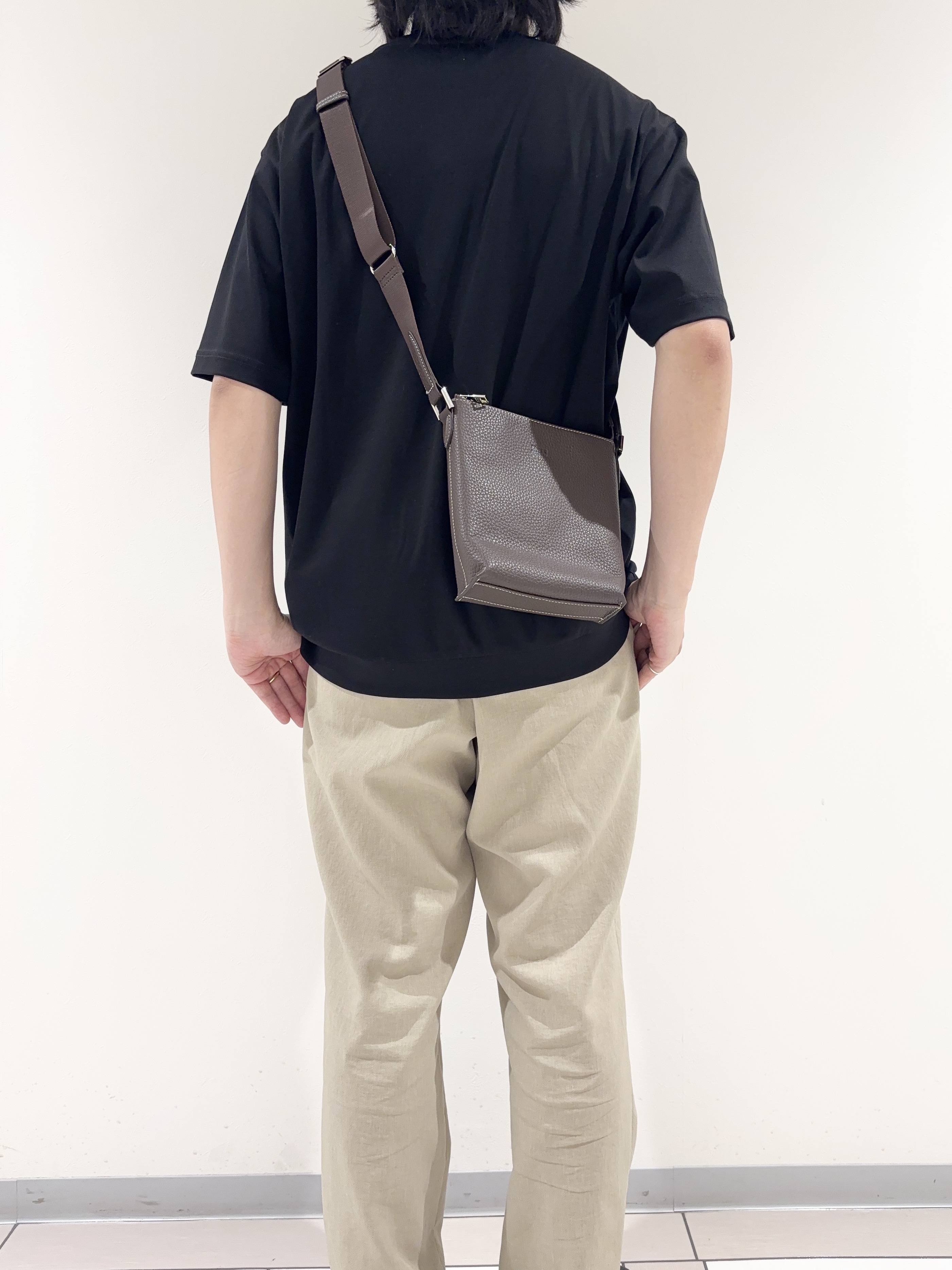及川さんの「TAKEO KIKUCHI｜【接触冷感】アイスクリアコットン Tシャツ」を使ったコーディネート