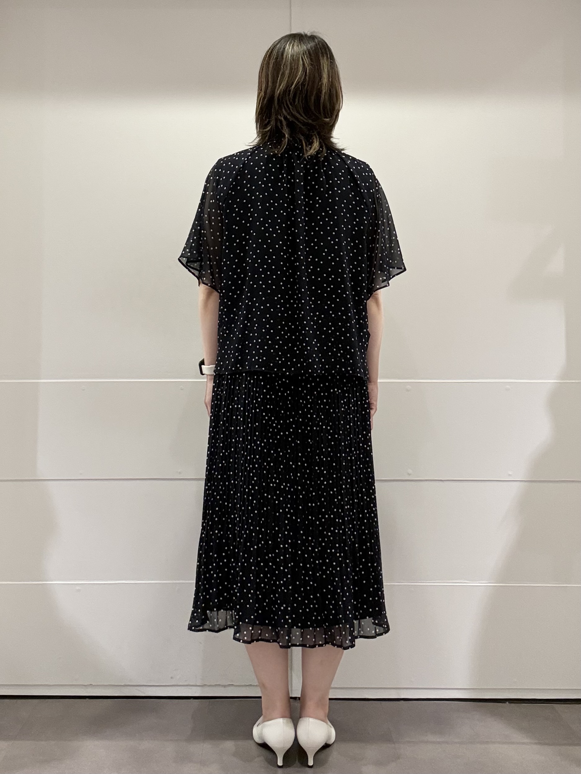 mamiさんの「Reflect｜【セットアップ／手洗い可】ドット柄シアーブラウス」を使ったコーディネート