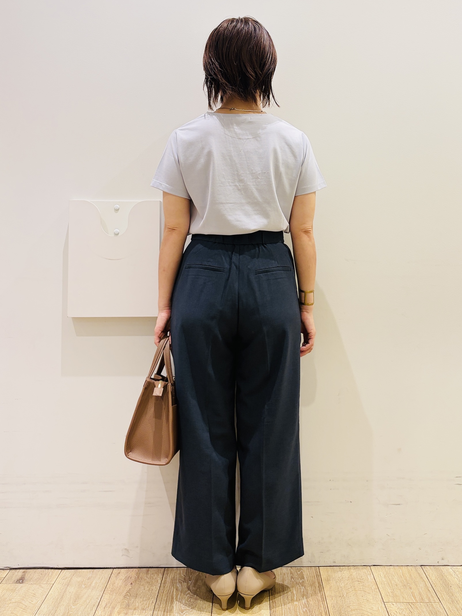 YUKOさんの「index｜【接触冷感／UVケア】裾レースロゴTシャツ《洗濯機OK／S-3L》」を使ったコーディネート