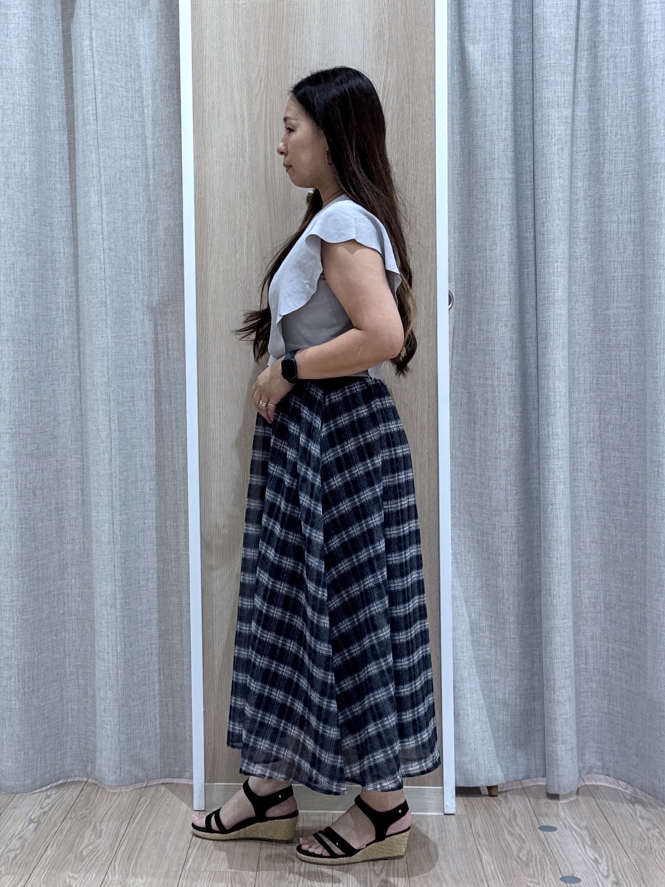 sachiさんの「grove｜【低身長さんも選べる着丈・洗濯機◎】1枚で華やか 肩フリルニットドッキングワンピース」を使ったコーディネート