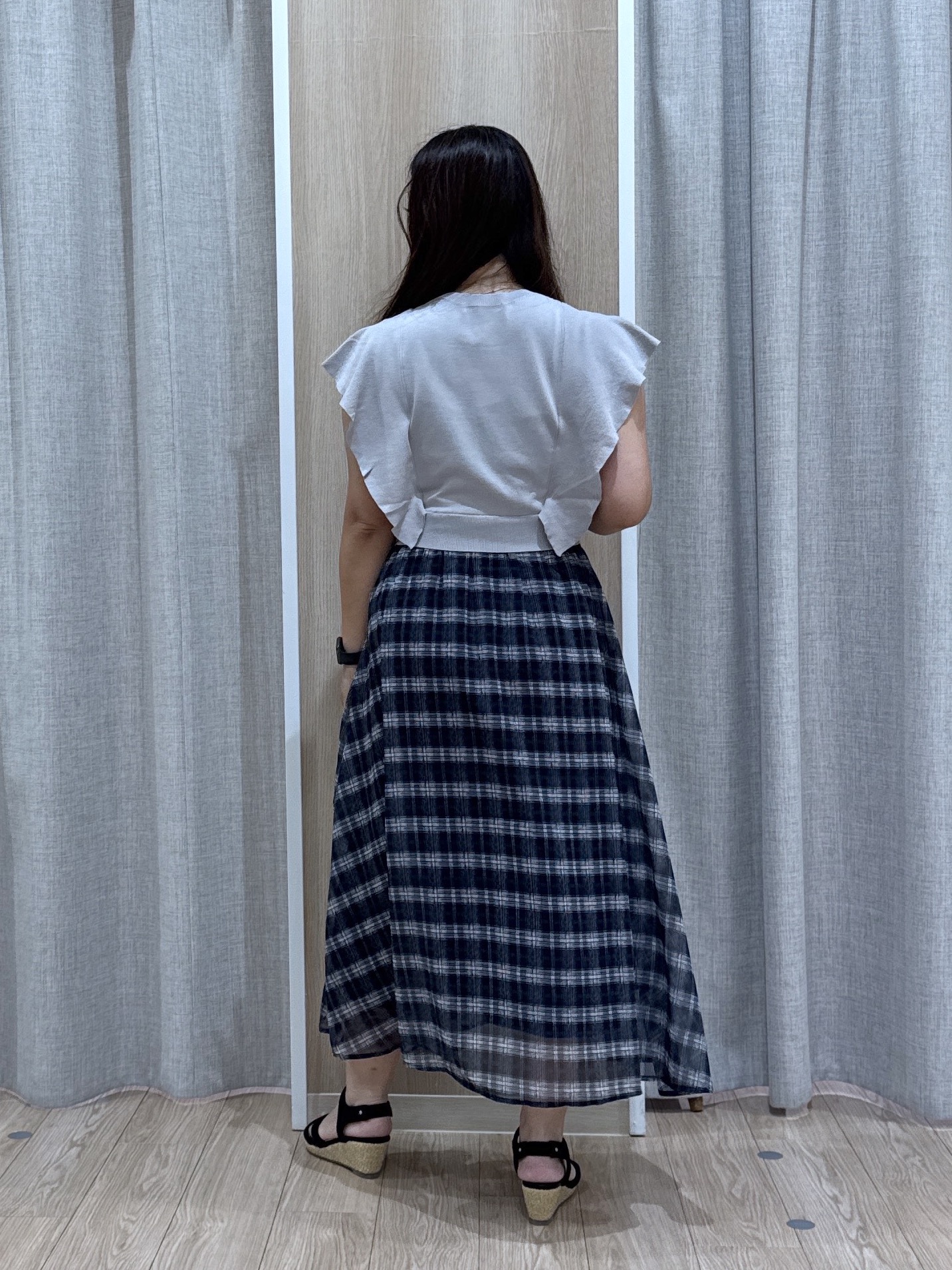 sachiさんの「grove｜【低身長さんも選べる着丈・洗濯機◎】1枚で華やか 肩フリルニットドッキングワンピース」を使ったコーディネート