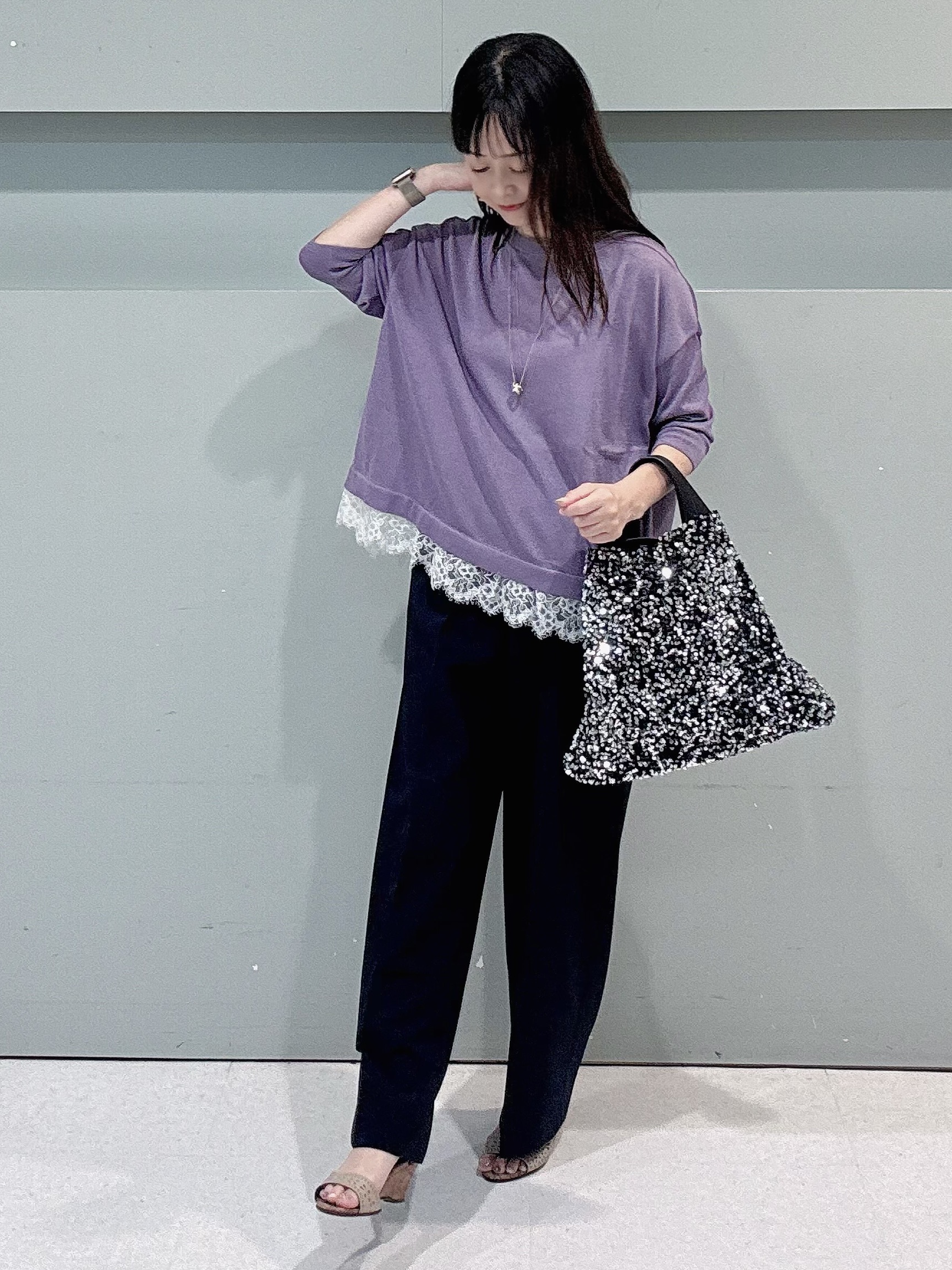 makiさんの「UNTITLED｜レースドッキングニットプルオーバー」を使ったコーディネート