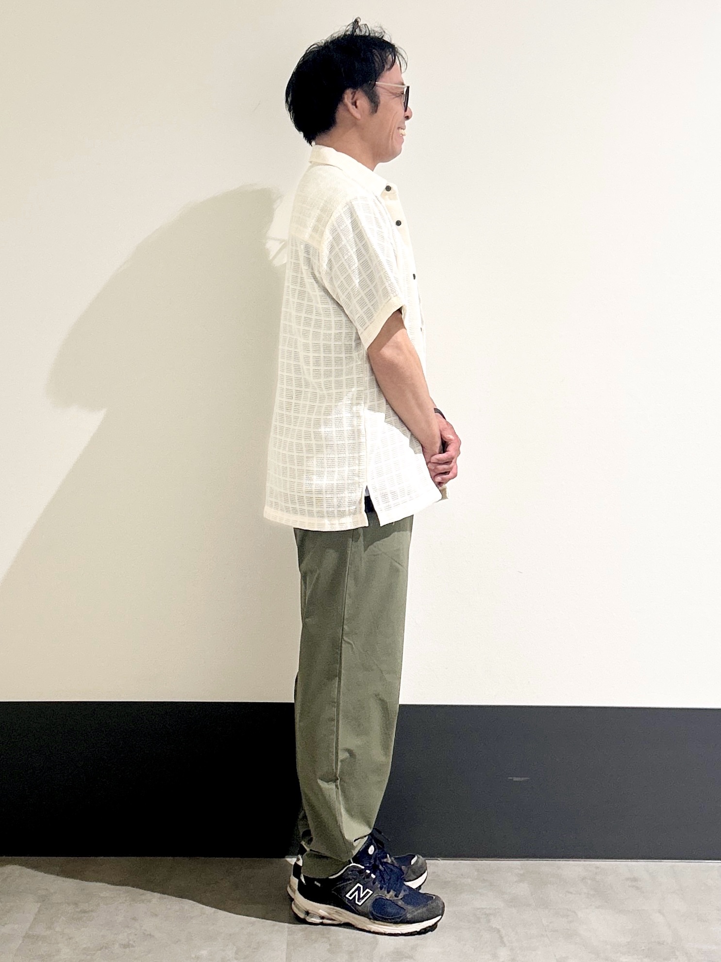 KENJI Iさんの「THE SHOP TK｜【洗濯機OK】格子柄メッシュ半袖シャツ」を使ったコーディネート