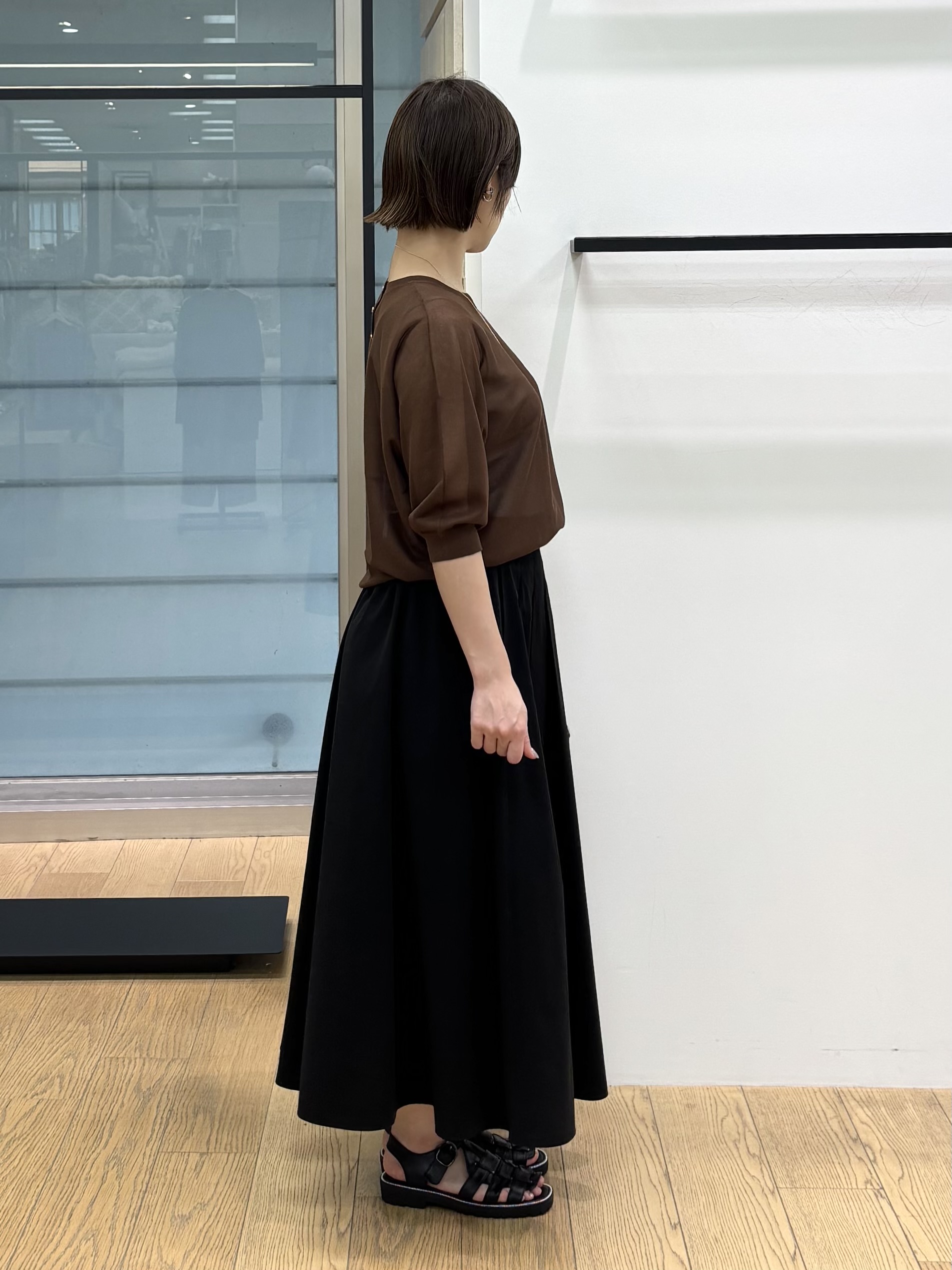 asamiさんの「INDIVI｜【体型カバー／洗える】シアードルマンニット」を使ったコーディネート