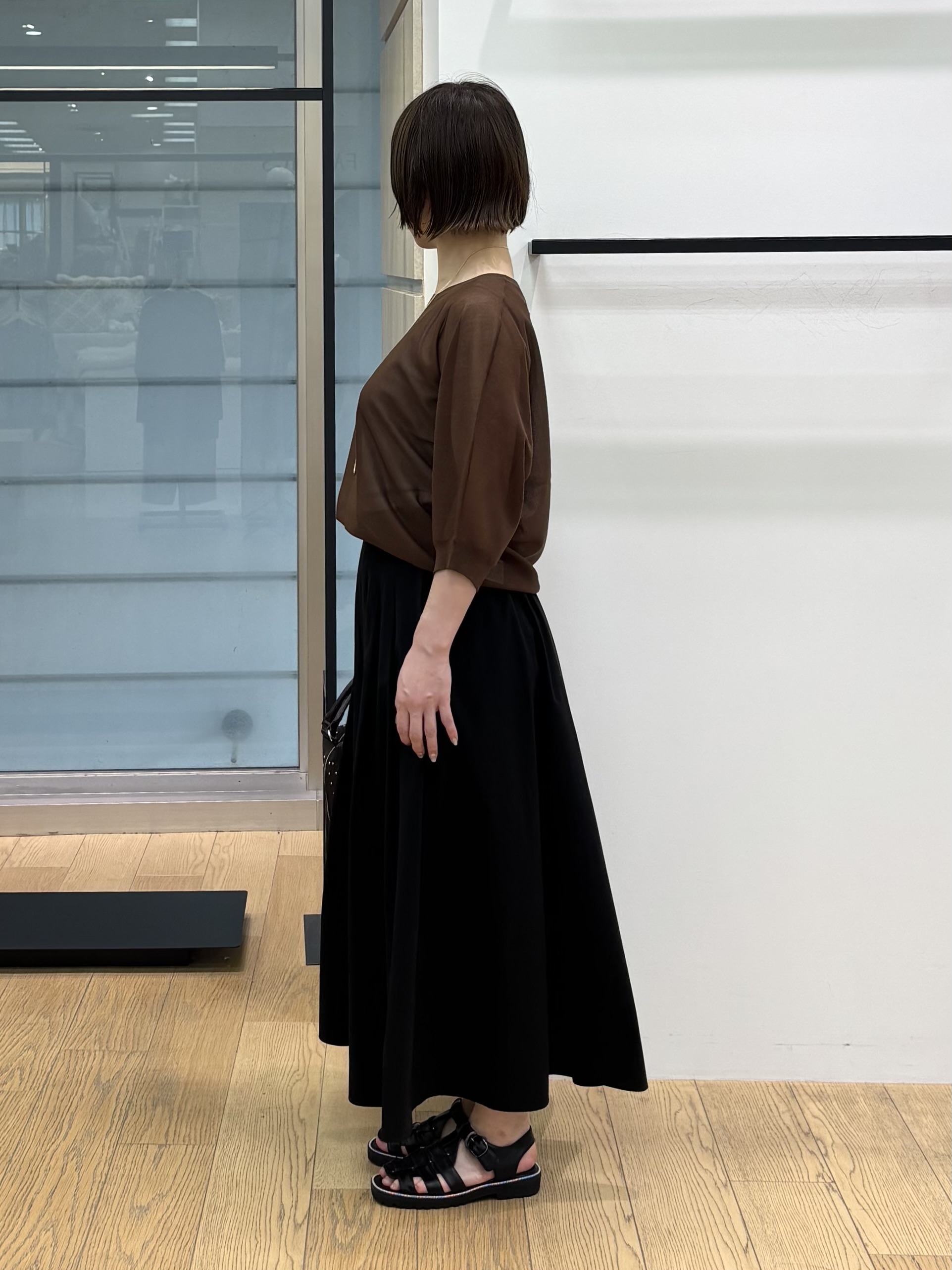 asamiさんの「INDIVI｜【体型カバー／洗える】シアードルマンニット」を使ったコーディネート