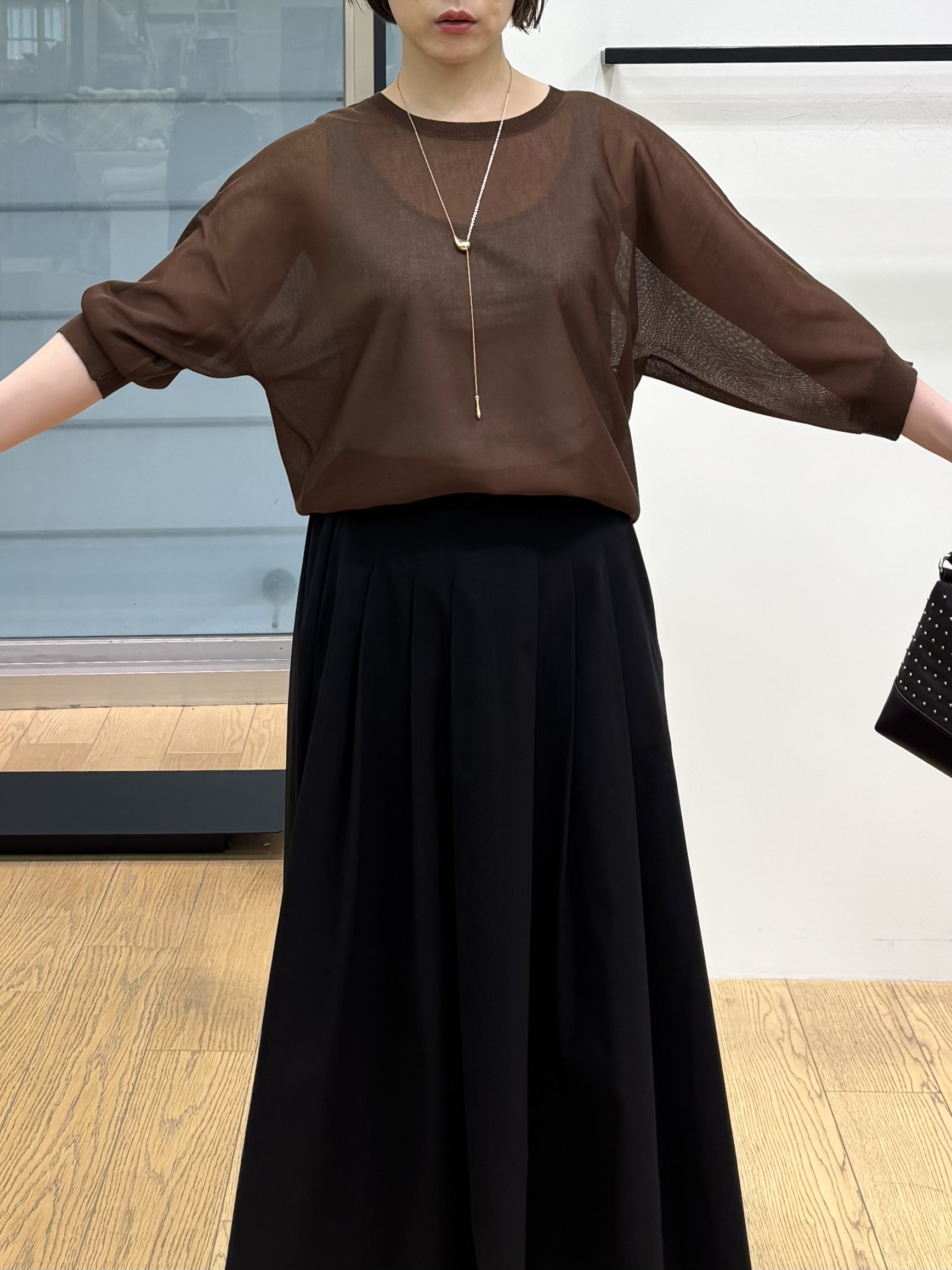 asamiさんの「INDIVI｜【体型カバー／洗える】シアードルマンニット」を使ったコーディネート