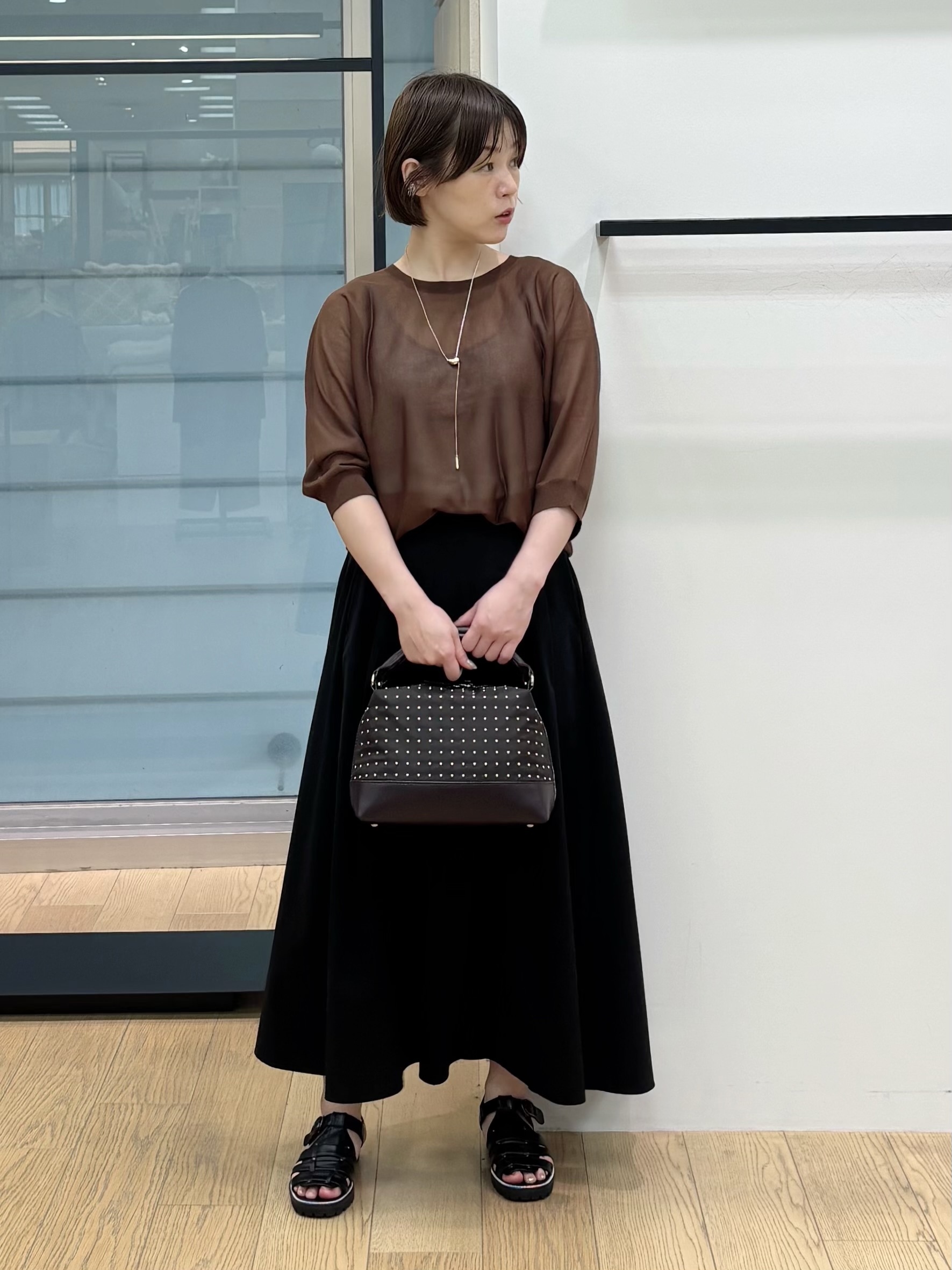 asamiさんの「INDIVI｜【体型カバー／洗える】シアードルマンニット」を使ったコーディネート