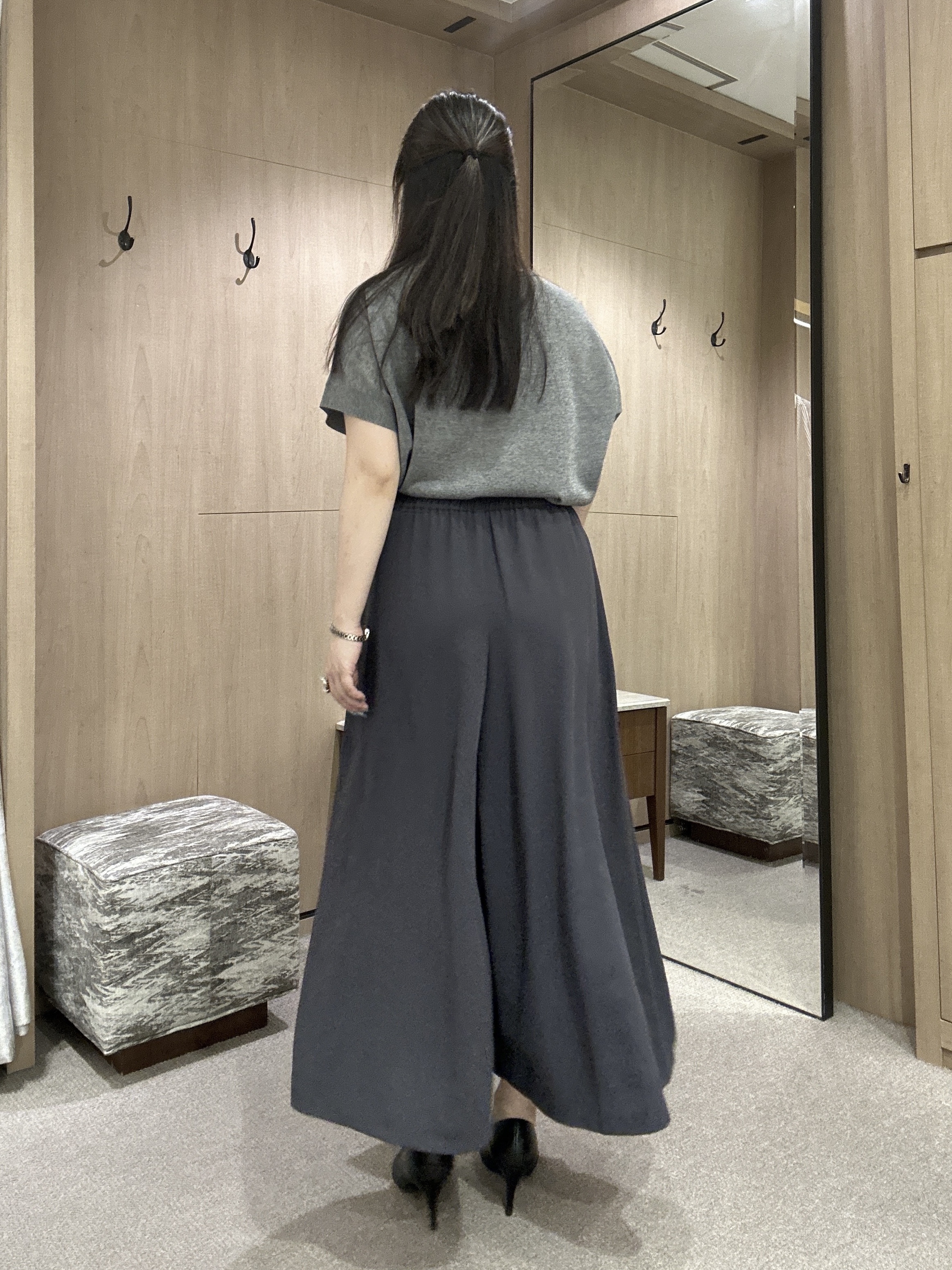 YURIさんの「UNTITLED｜【接触冷感/はっ水/セットアップ可】リラクシーガウチョパンツ」を使ったコーディネート