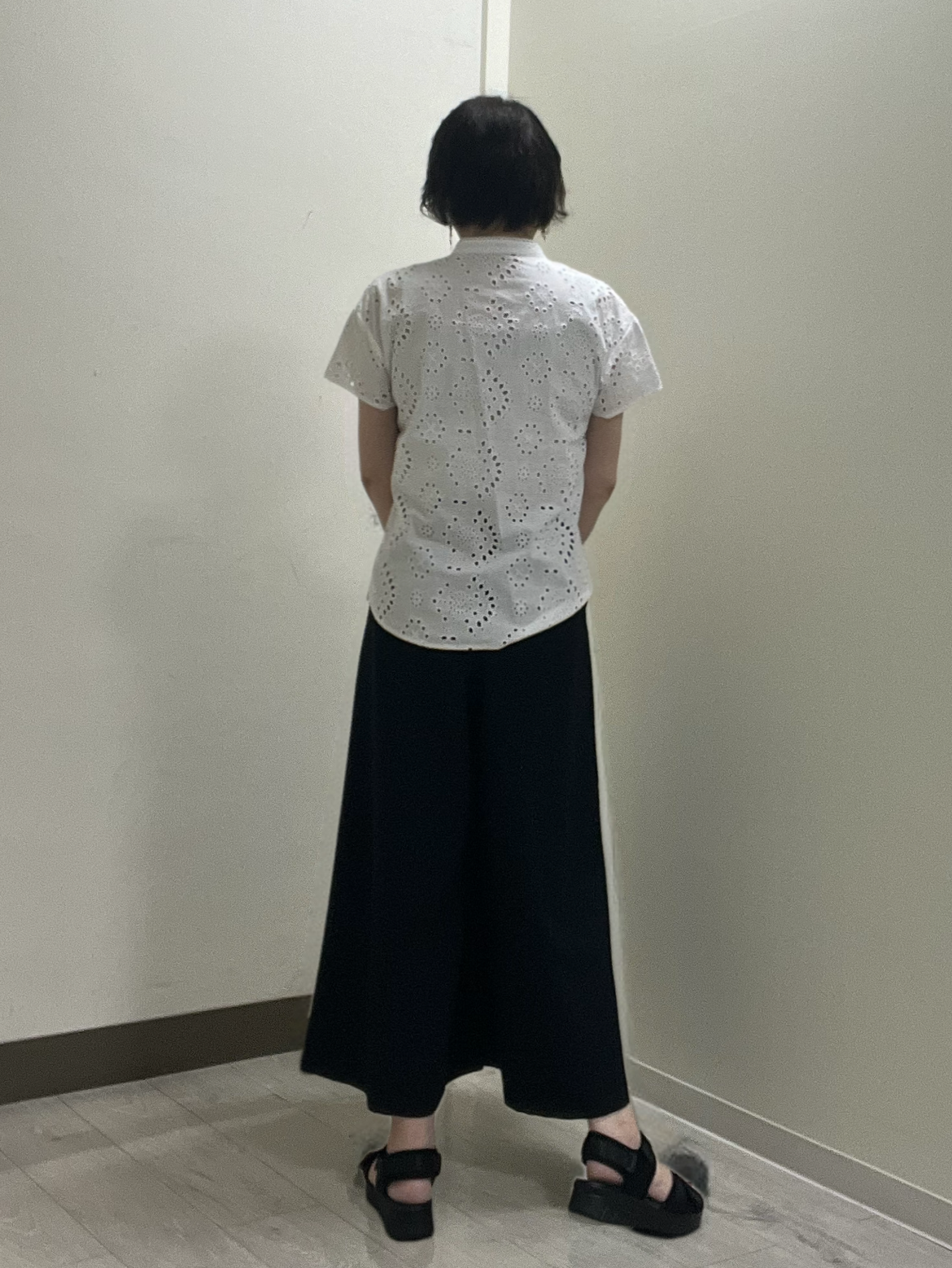 mariさんの「Reflect｜【通勤◎】カットワーク刺繍レース シャツブラウス」を使ったコーディネート