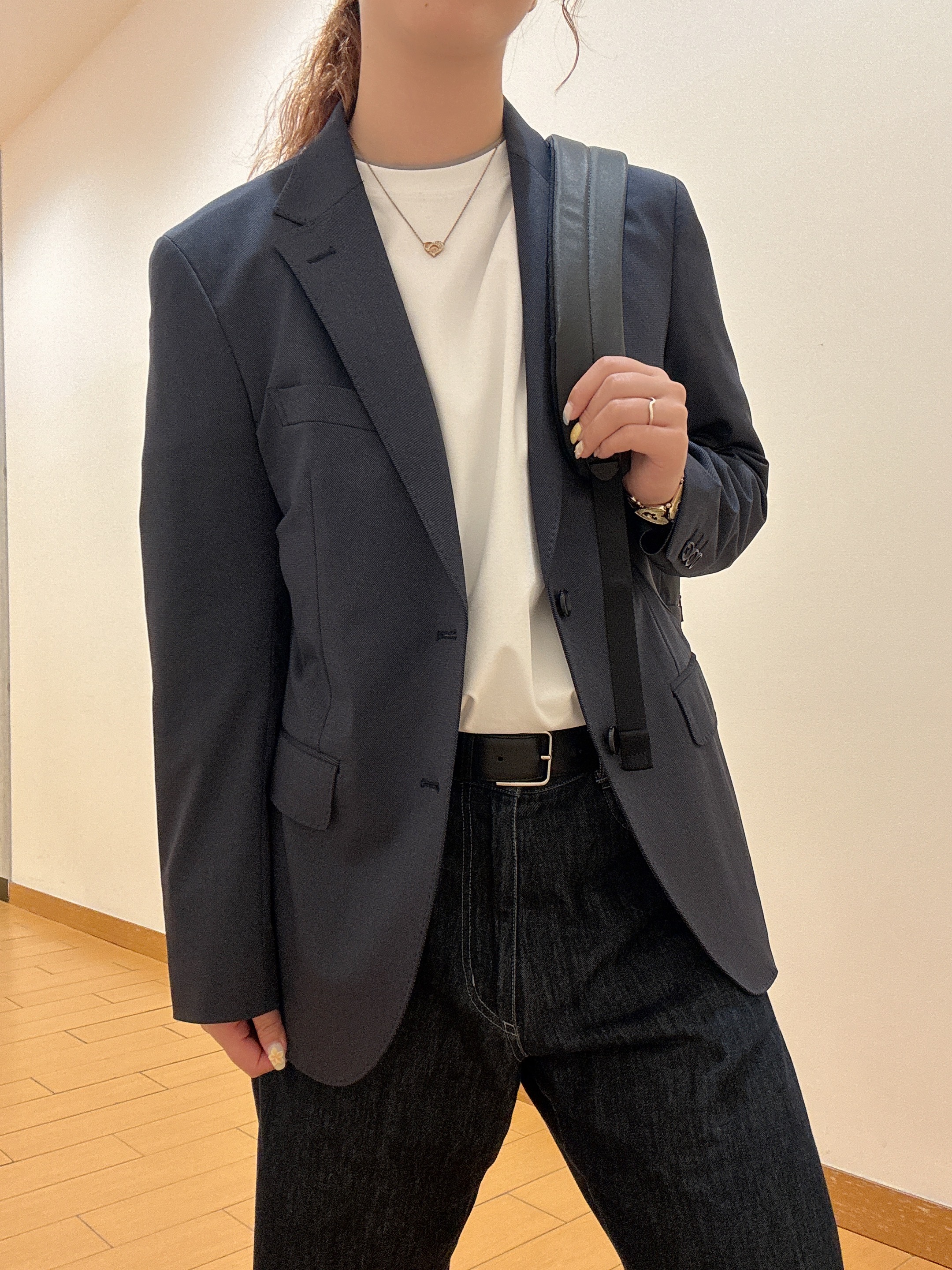 ヒナさんの「TAKEO KIKUCHI｜【汗染み軽減/接触冷感】フェイクレイヤード ワンポイント刺繍Ｔシャツ」を使ったコーディネート