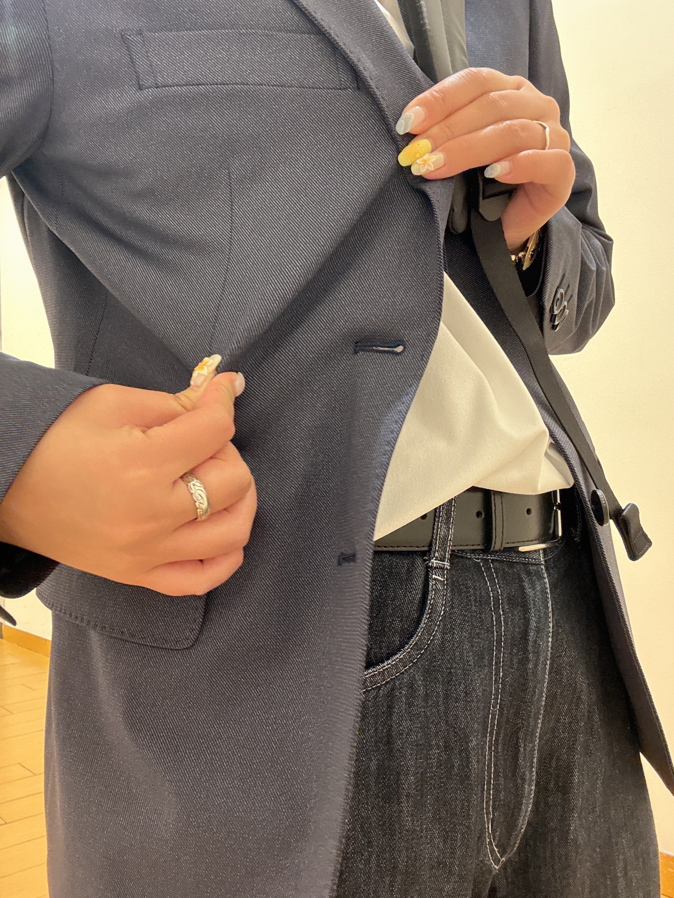 ヒナさんの「TAKEO KIKUCHI｜【汗染み軽減/接触冷感】フェイクレイヤード ワンポイント刺繍Ｔシャツ」を使ったコーディネート
