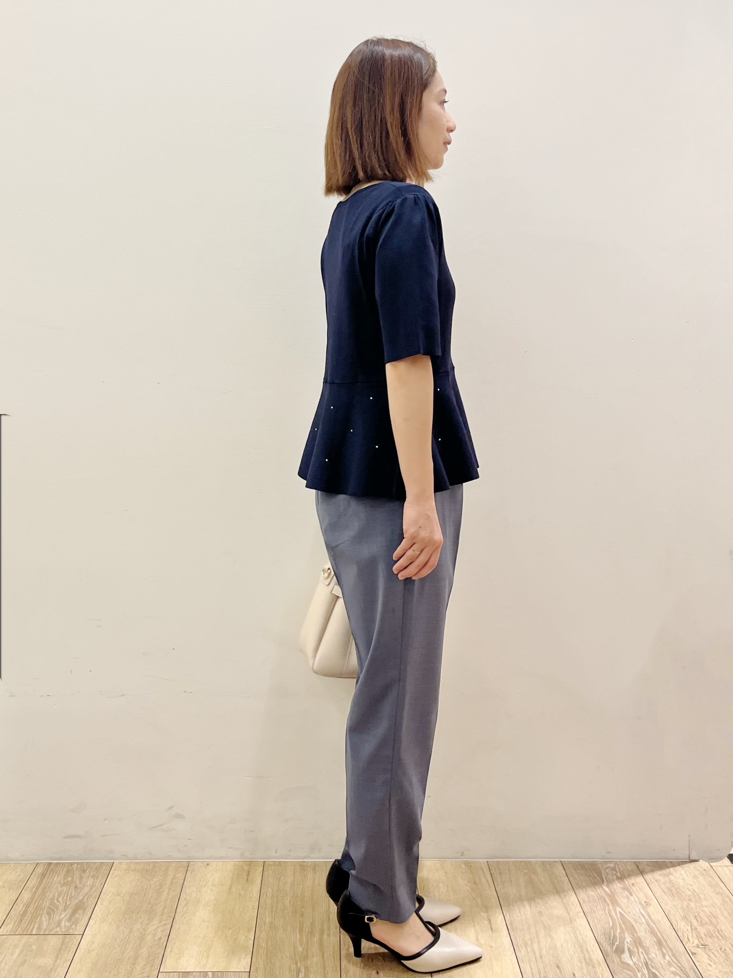 kcさんの「OPAQUE.CLIP｜【UVケア】ビジューペプラムニット《洗濯機OK》」を使ったコーディネート