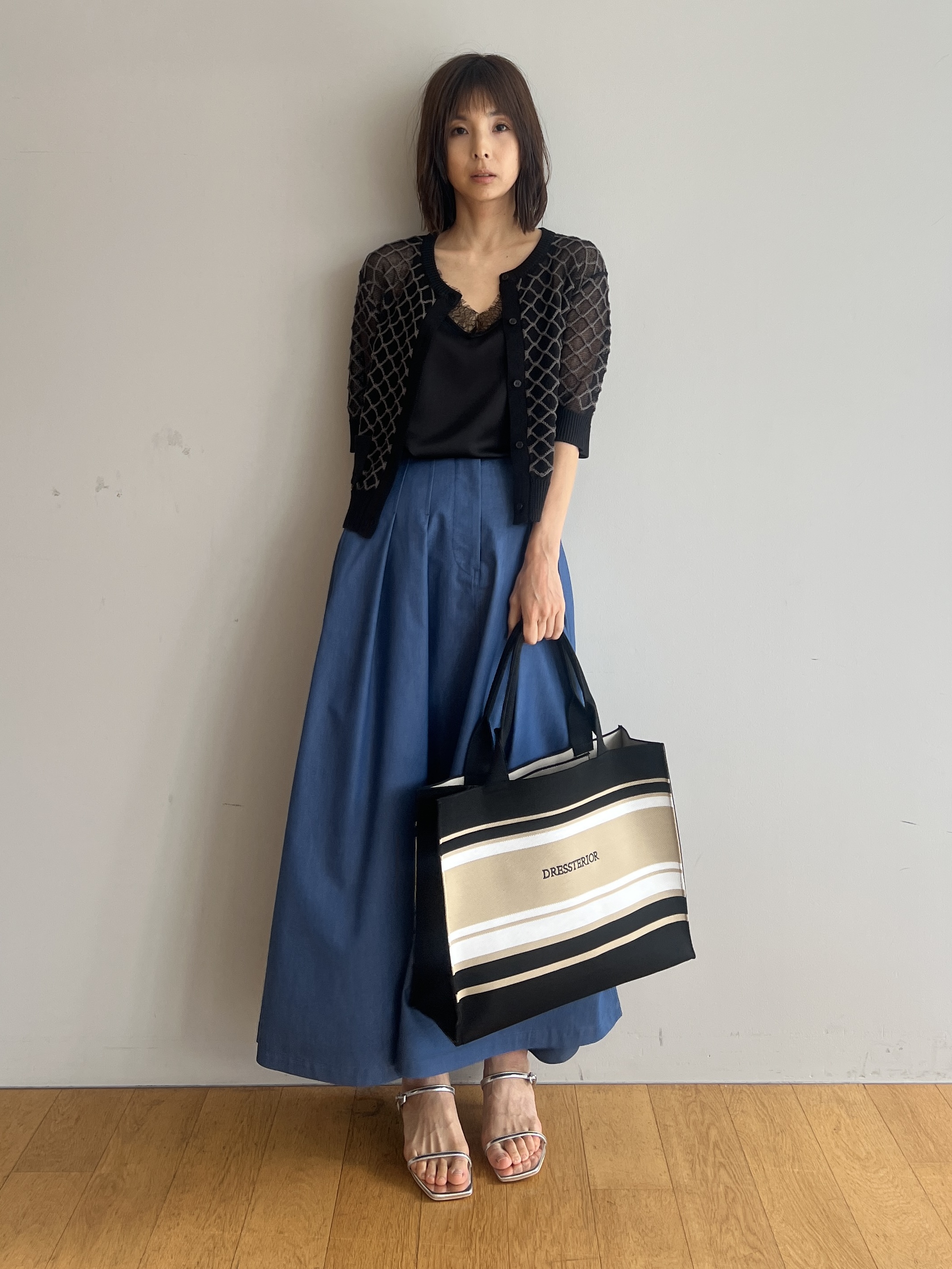 misaさんの「DRESSTERIOR｜【接触冷感/吸水速乾】クールタッチ デニムライク タックスカート」を使ったコーディネート