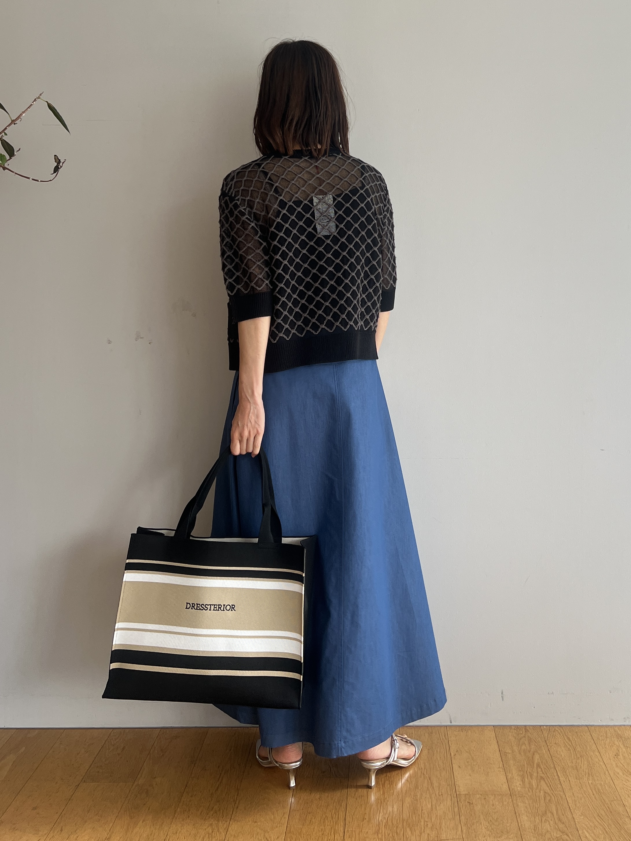 misaさんの「DRESSTERIOR｜【接触冷感/吸水速乾】クールタッチ デニムライク タックスカート」を使ったコーディネート