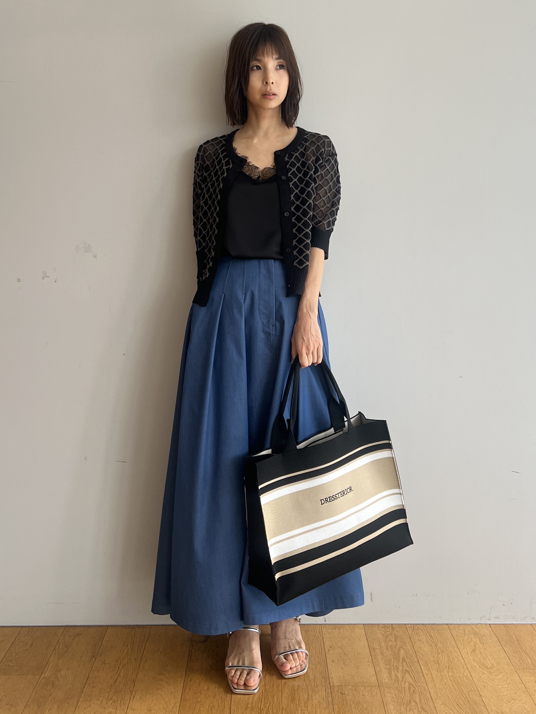 misaさんの「DRESSTERIOR｜【接触冷感/吸水速乾】クールタッチ デニムライク タックスカート」を使ったコーディネート