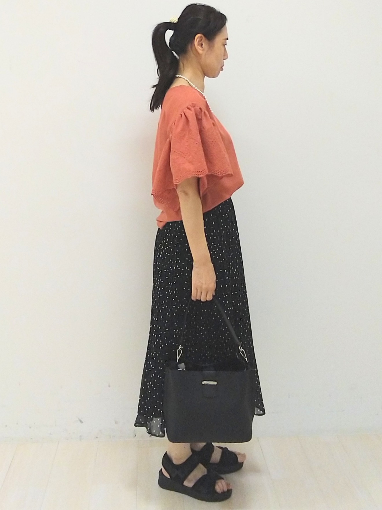 SANAさんの「Reflect｜【通勤◎】スカラップレーススリーブ ブラウス」を使ったコーディネート