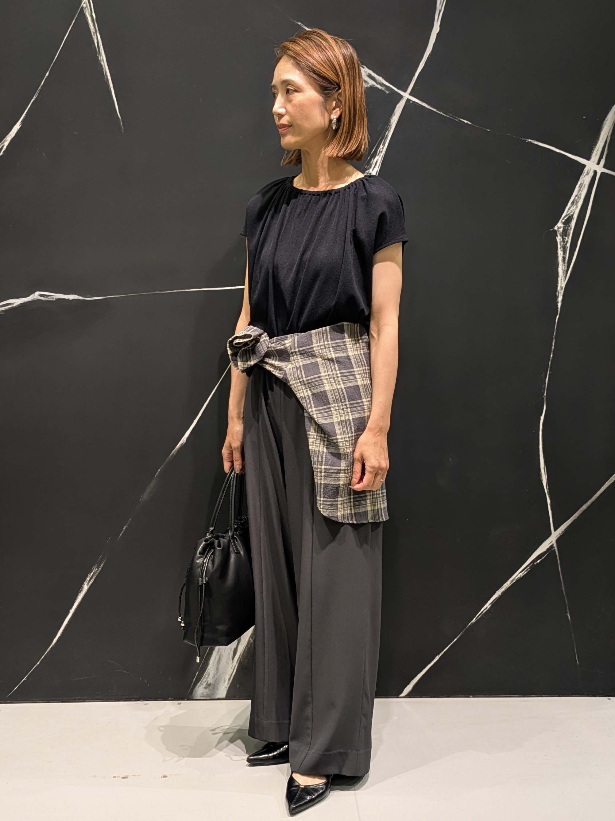 MIKIさんの「COUP DE CHANCE｜【手洗い可／日本製】フレンチスリーブトップス」を使ったコーディネート