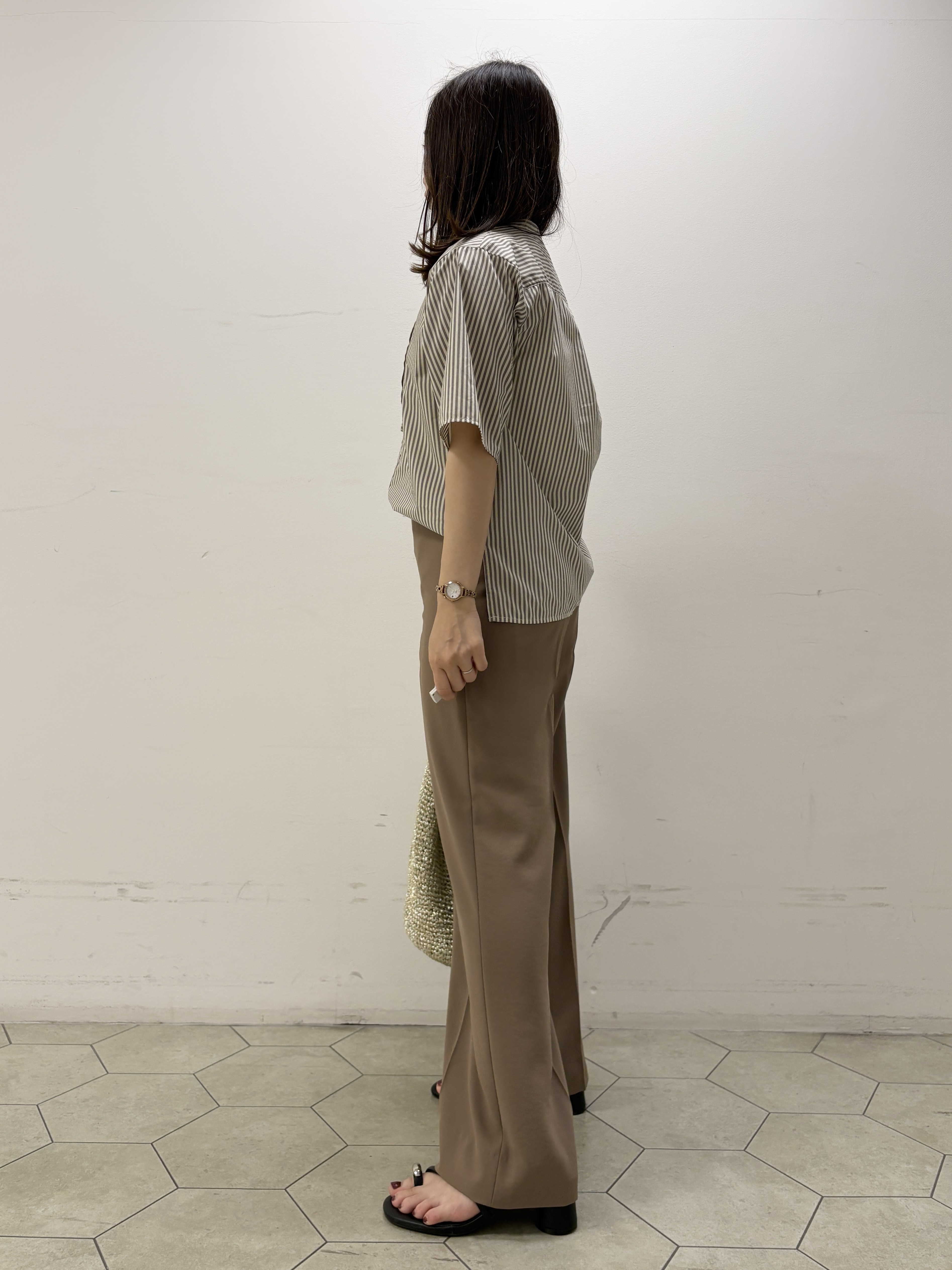 kahoさんの「INDIVI｜【接触冷感/UVケア/着る日傘】ワイドストレートパンツ」を使ったコーディネート