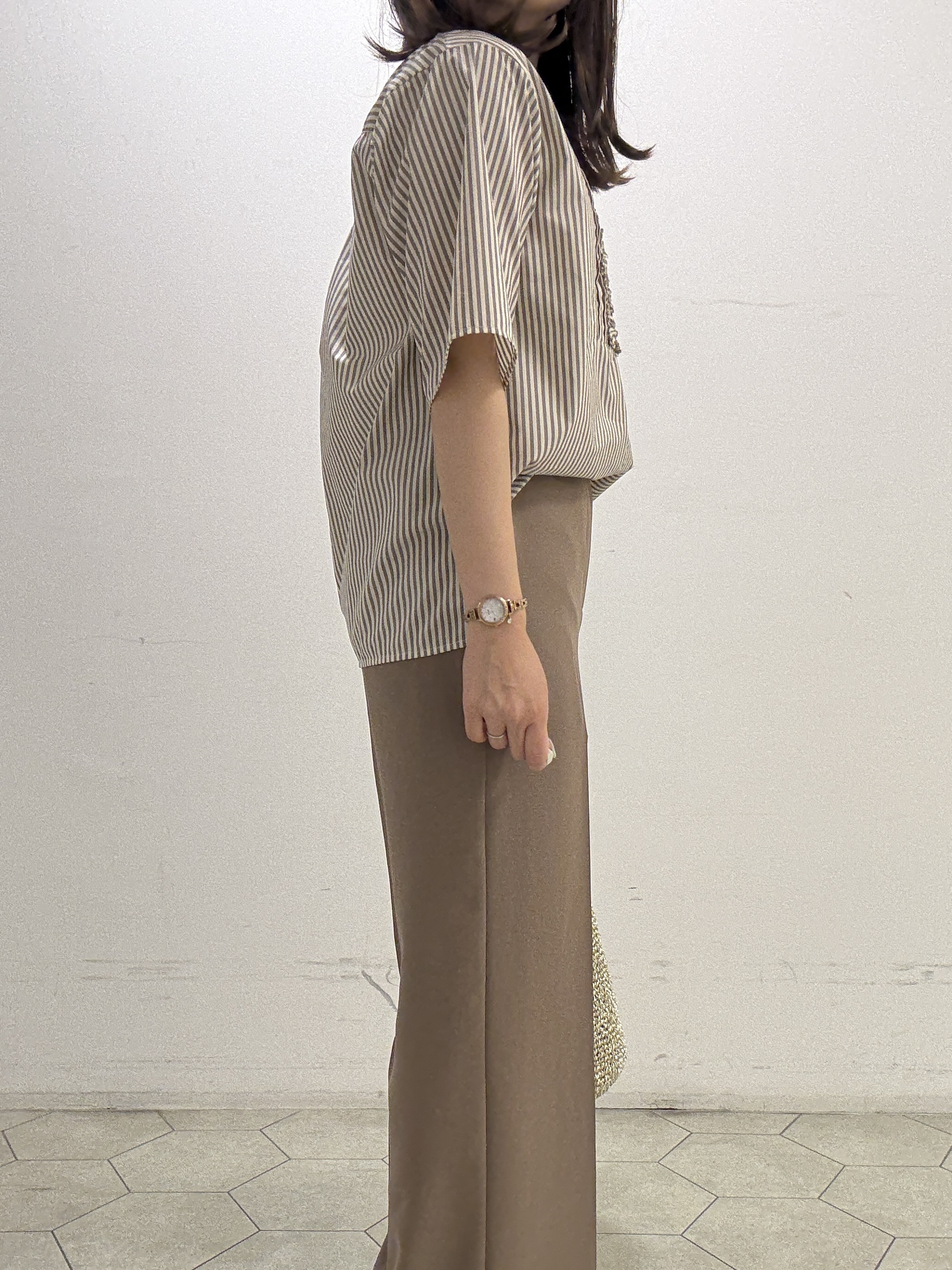 kahoさんの「INDIVI｜【接触冷感/UVケア/着る日傘】ワイドストレートパンツ」を使ったコーディネート