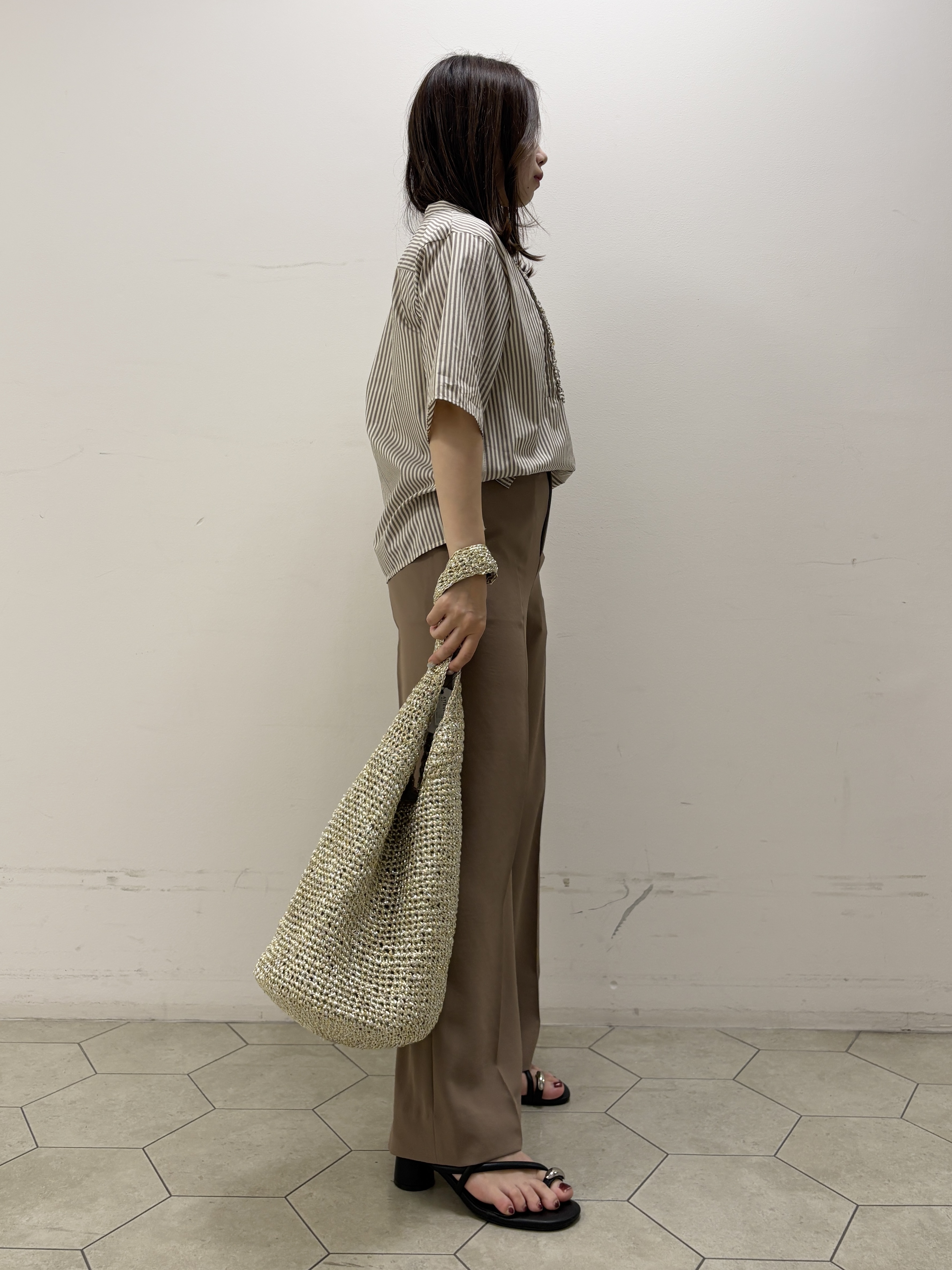 kahoさんの「INDIVI｜【接触冷感/UVケア/着る日傘】ワイドストレートパンツ」を使ったコーディネート