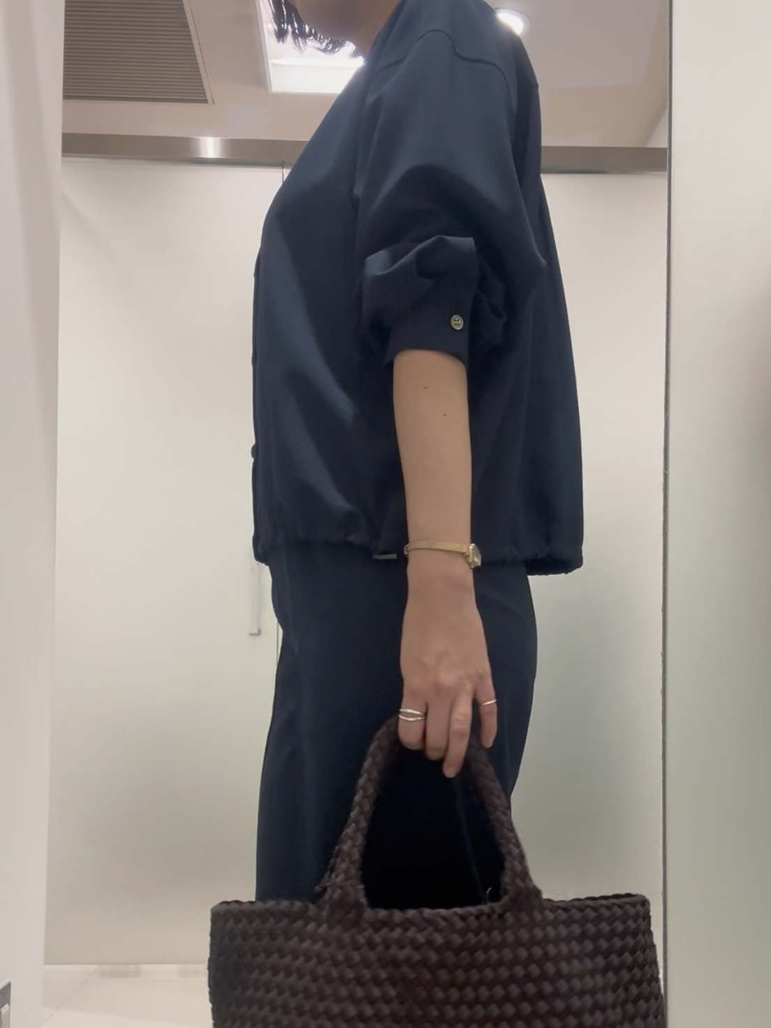 まどかさんの「UNTITLED｜【セットアップ可/UVカット/接触冷感】エアリークールドロストシャツ」を使ったコーディネート