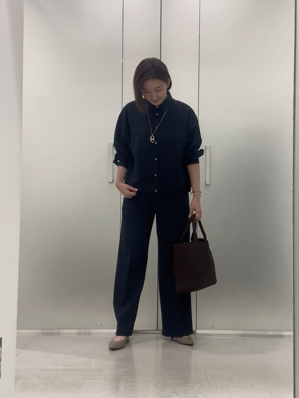 まどかさんの「UNTITLED｜【セットアップ可/UVカット/接触冷感】エアリークールドロストシャツ」を使ったコーディネート