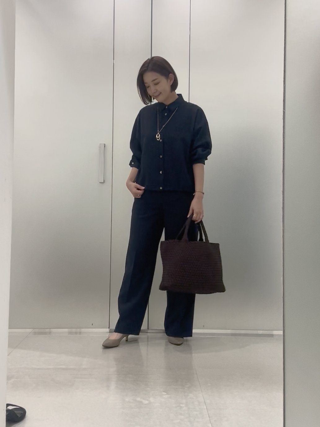 まどかさんの「UNTITLED｜【セットアップ可/UVカット/接触冷感】エアリークールドロストシャツ」を使ったコーディネート
