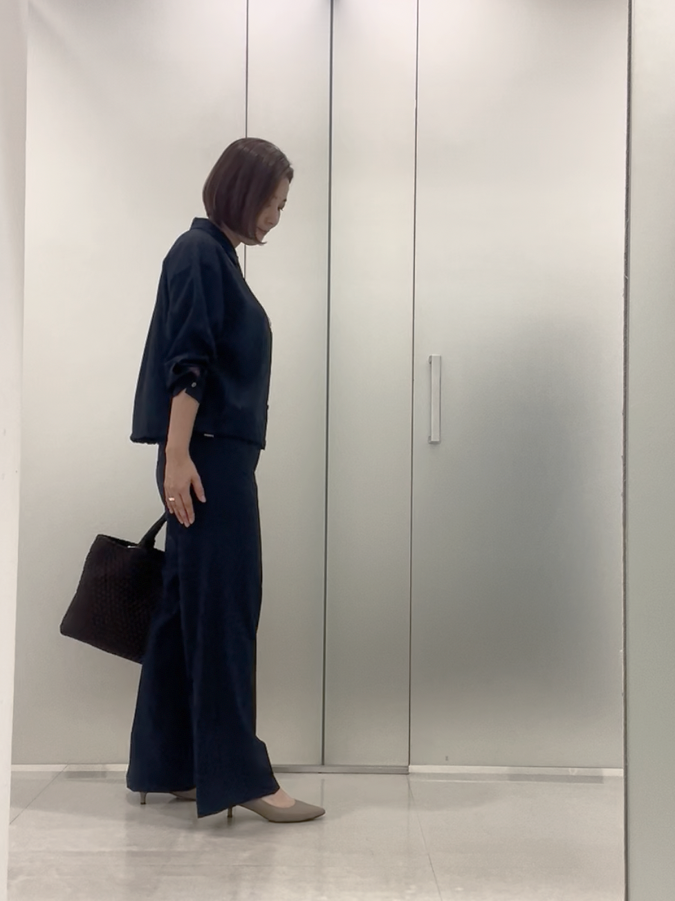 まどかさんの「UNTITLED｜【セットアップ可/UVカット/接触冷感】エアリークールドロストシャツ」を使ったコーディネート