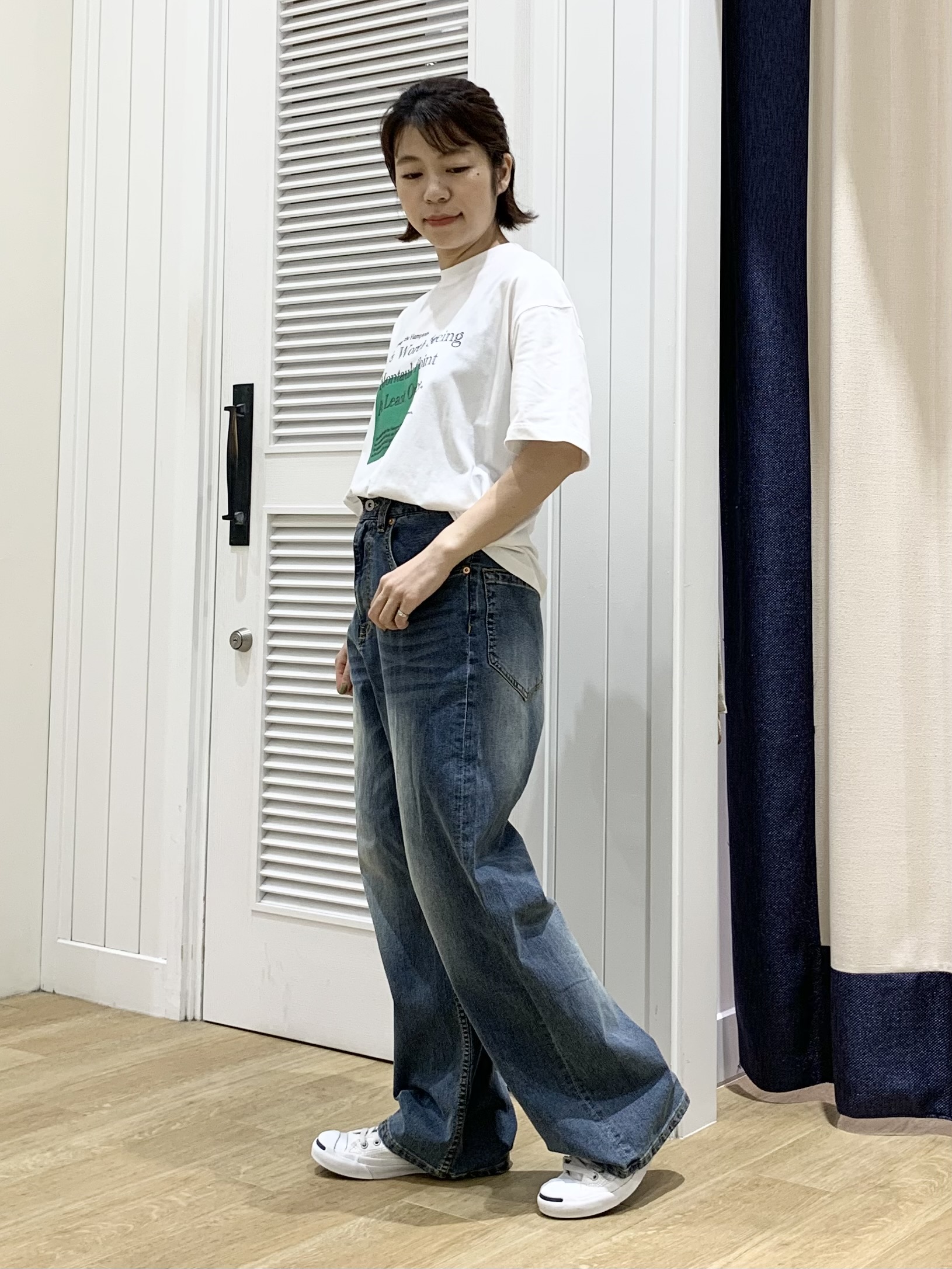 IMARIさんの「Dessin｜グラフィックデザイン Tシャツ」を使ったコーディネート