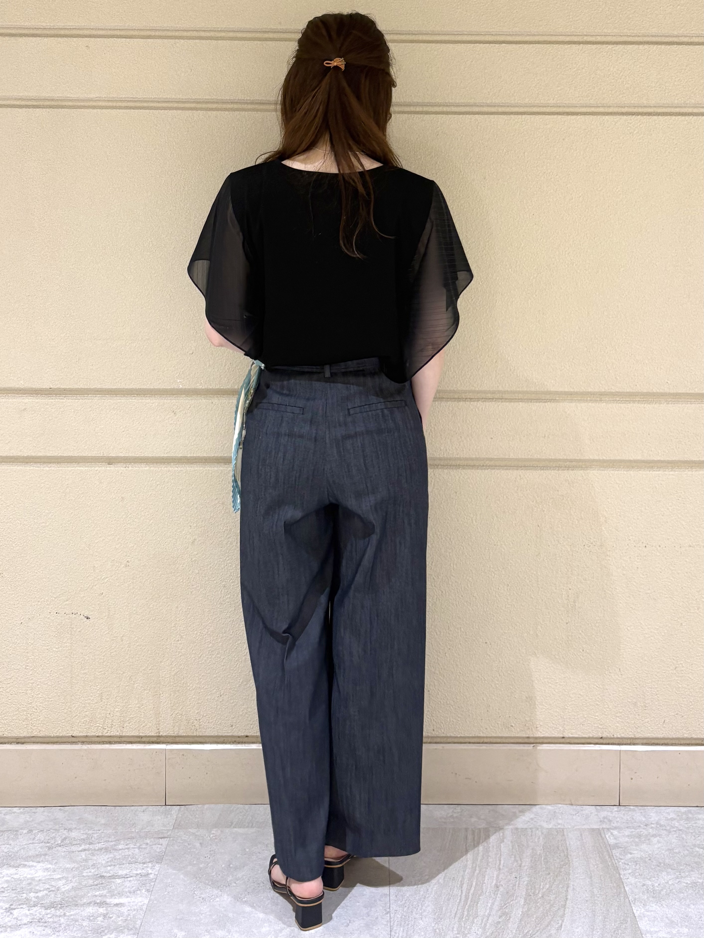 sakiさんの「COUP DE CHANCE｜【手洗い可／日本製】フレンチシアーカットソー」を使ったコーディネート