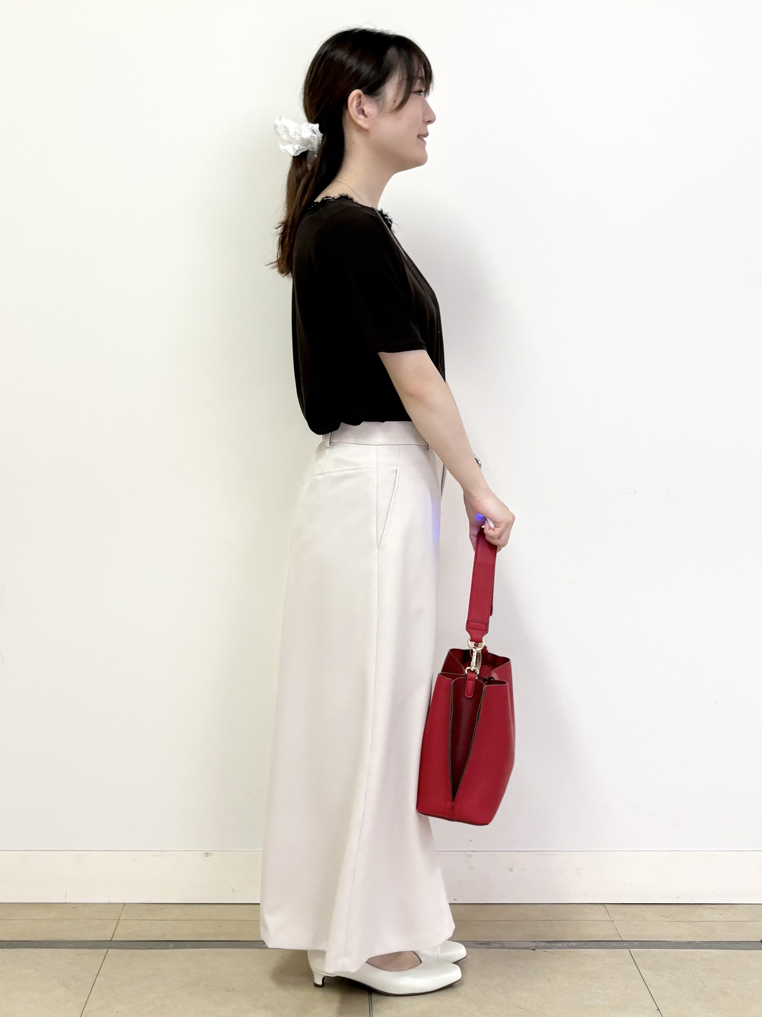 mikiさんの「Reflect｜【二の腕カバー／手洗い可】ネックレース フレンチスリーブニット」を使ったコーディネート
