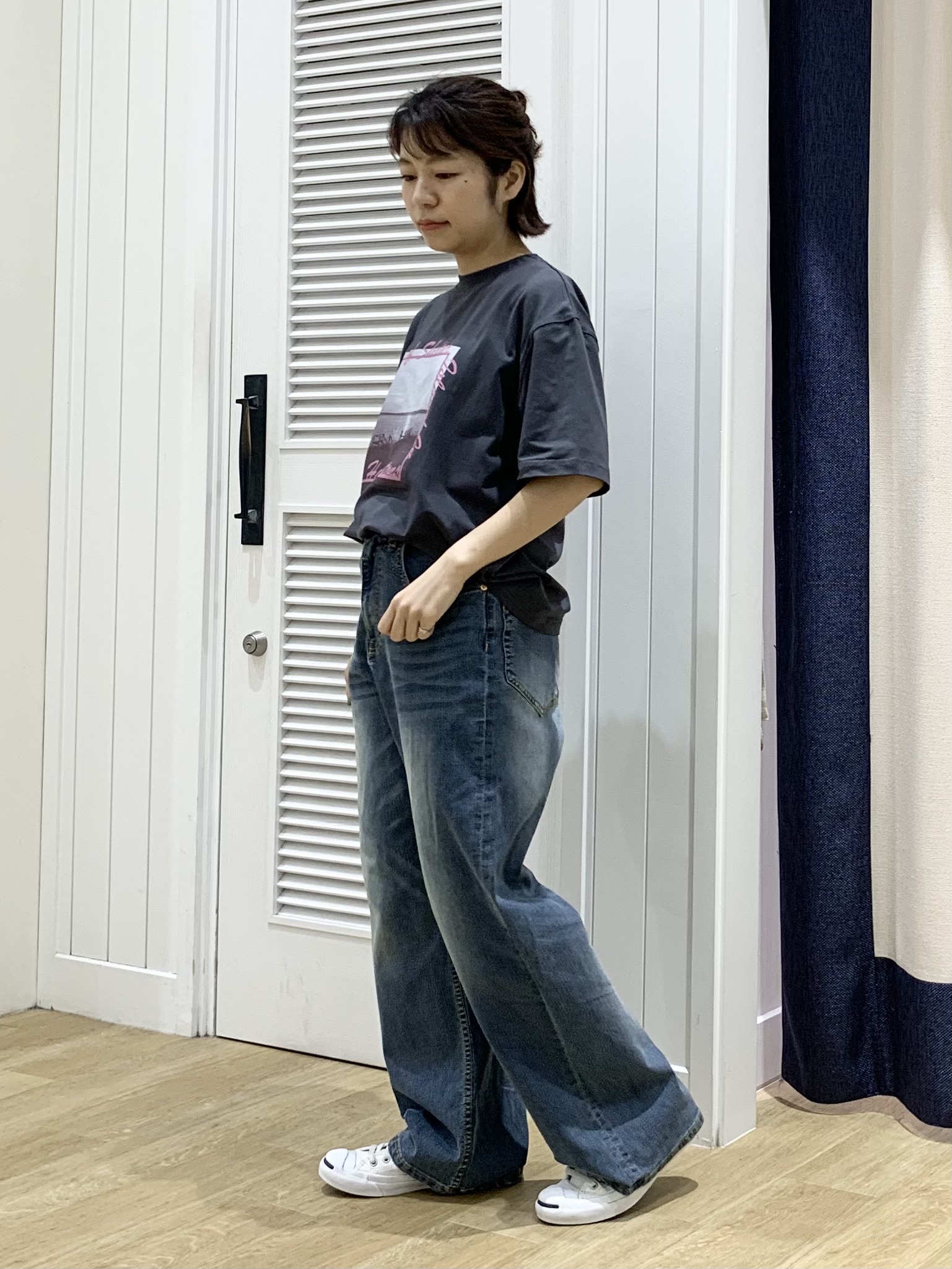 IMARIさんの「Dessin｜グラフィックデザイン Tシャツ」を使ったコーディネート