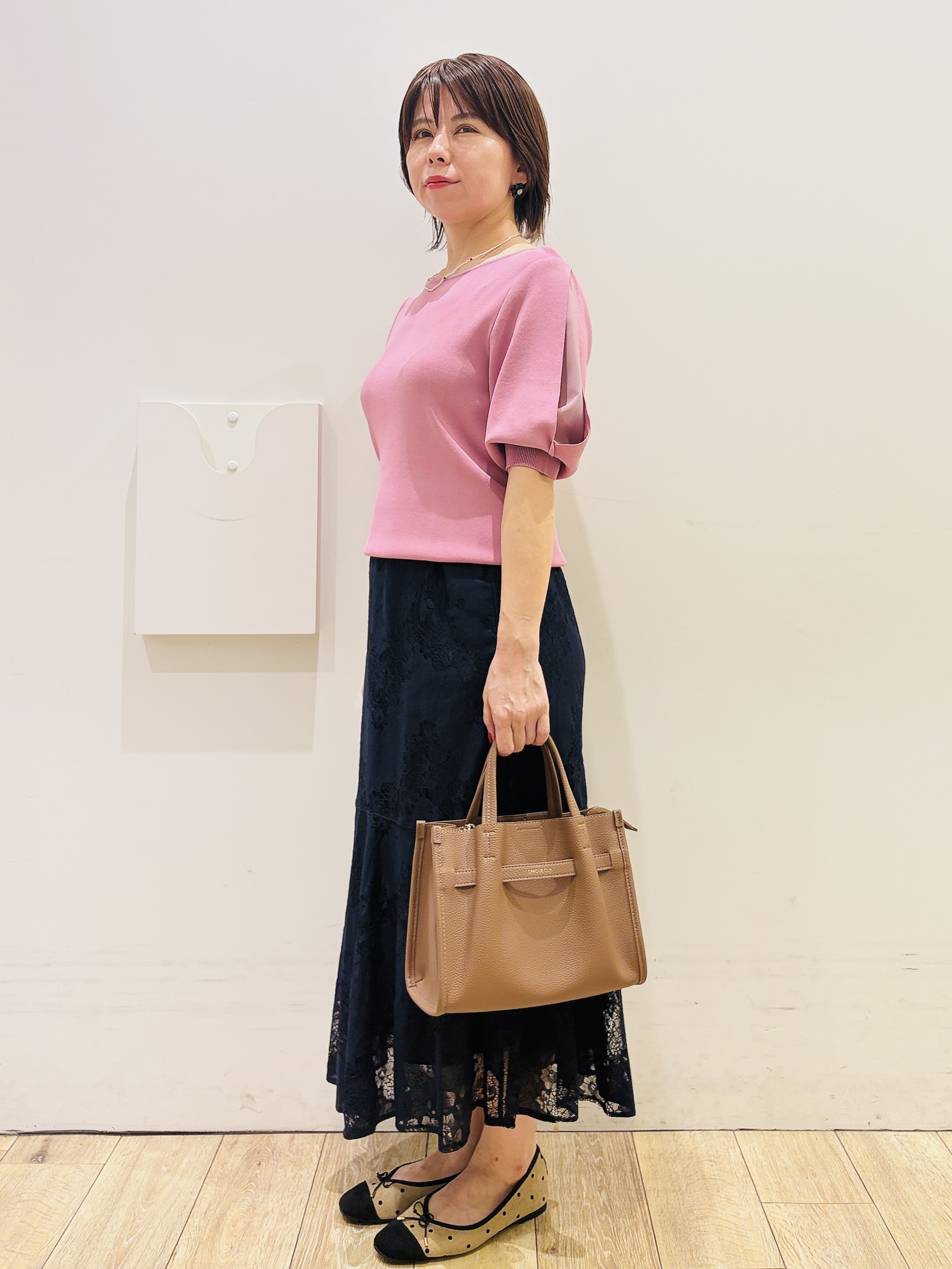 YUKOさんの「index｜【接触冷感】クールタッチラップスリーブニット《UVケア／洗濯機OK／XS～3L／9col》」を使ったコーディネート