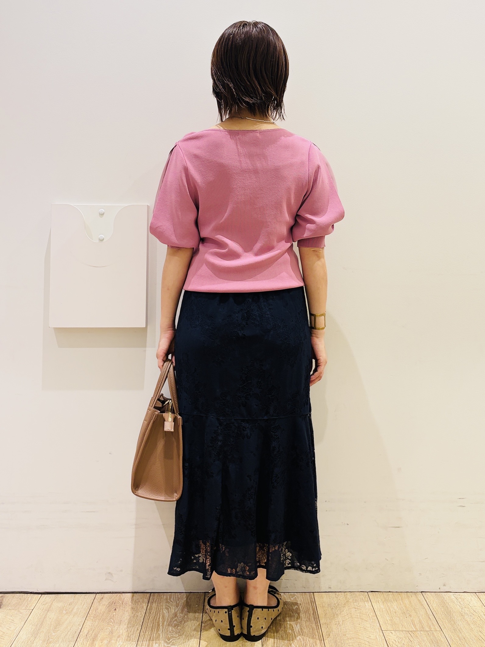 YUKOさんの「index｜【接触冷感】クールタッチラップスリーブニット《UVケア／洗濯機OK／XS～3L／9col》」を使ったコーディネート