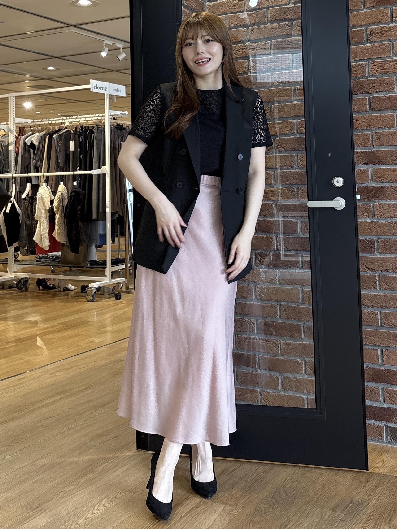 sayaさんの「COUP DE CHANCE｜【手洗い可／日本製】テーラードジレ」を使ったコーディネート