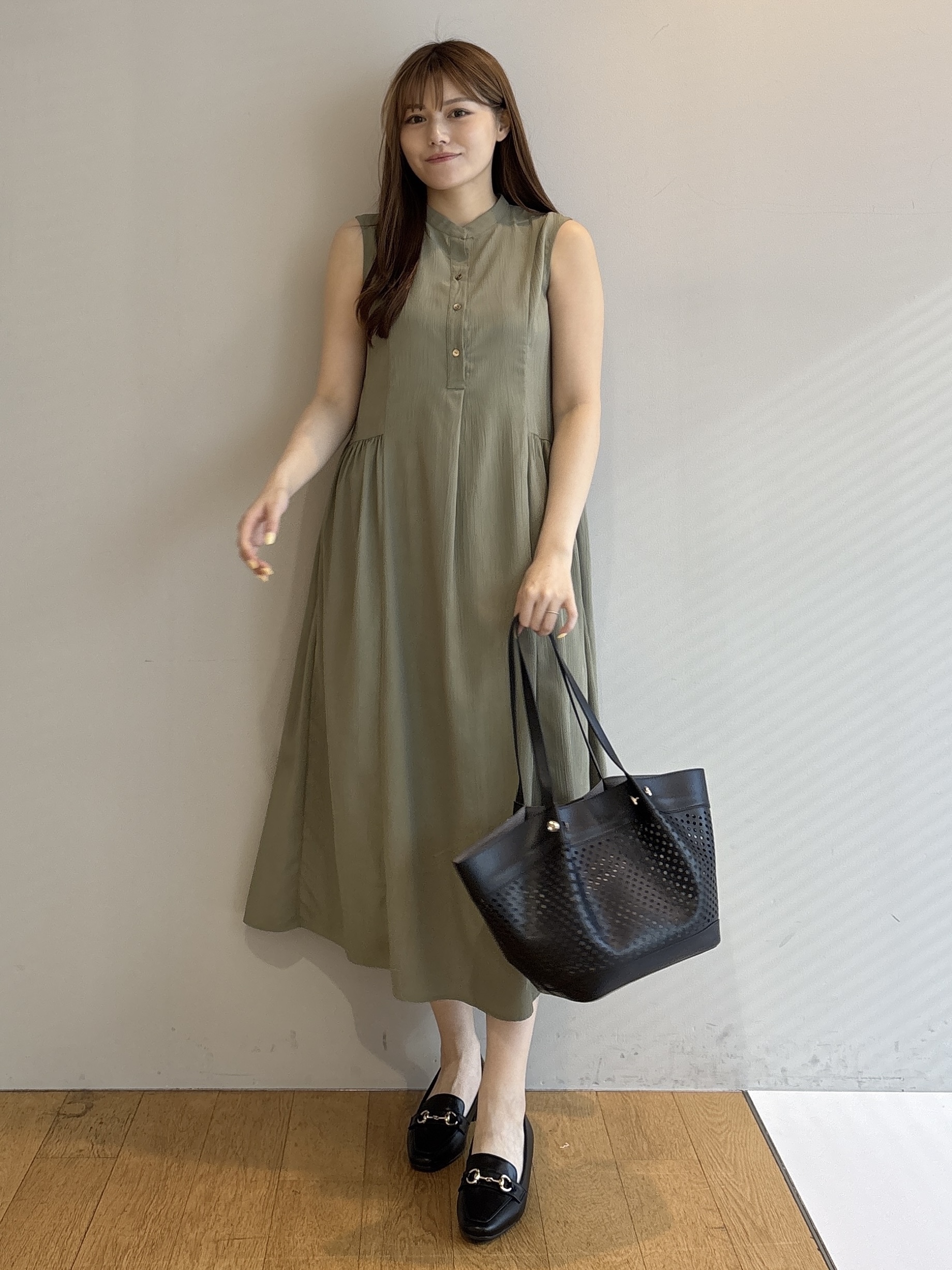 sayaさんの「grove｜【低身長さんも選べる着丈・洗濯機◎】テントラインワンピース」を使ったコーディネート