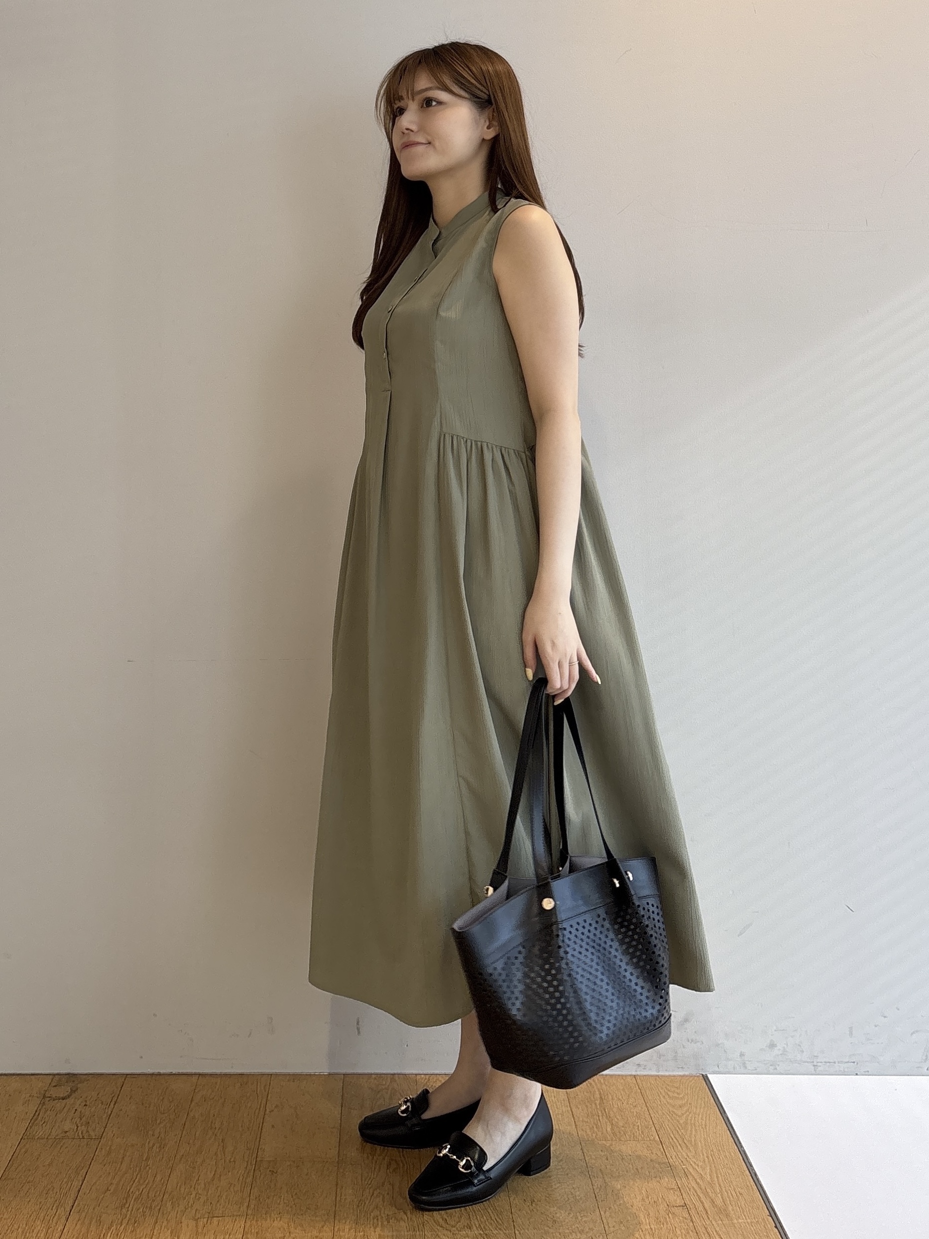 sayaさんの「grove｜【低身長さんも選べる着丈・洗濯機◎】テントラインワンピース」を使ったコーディネート