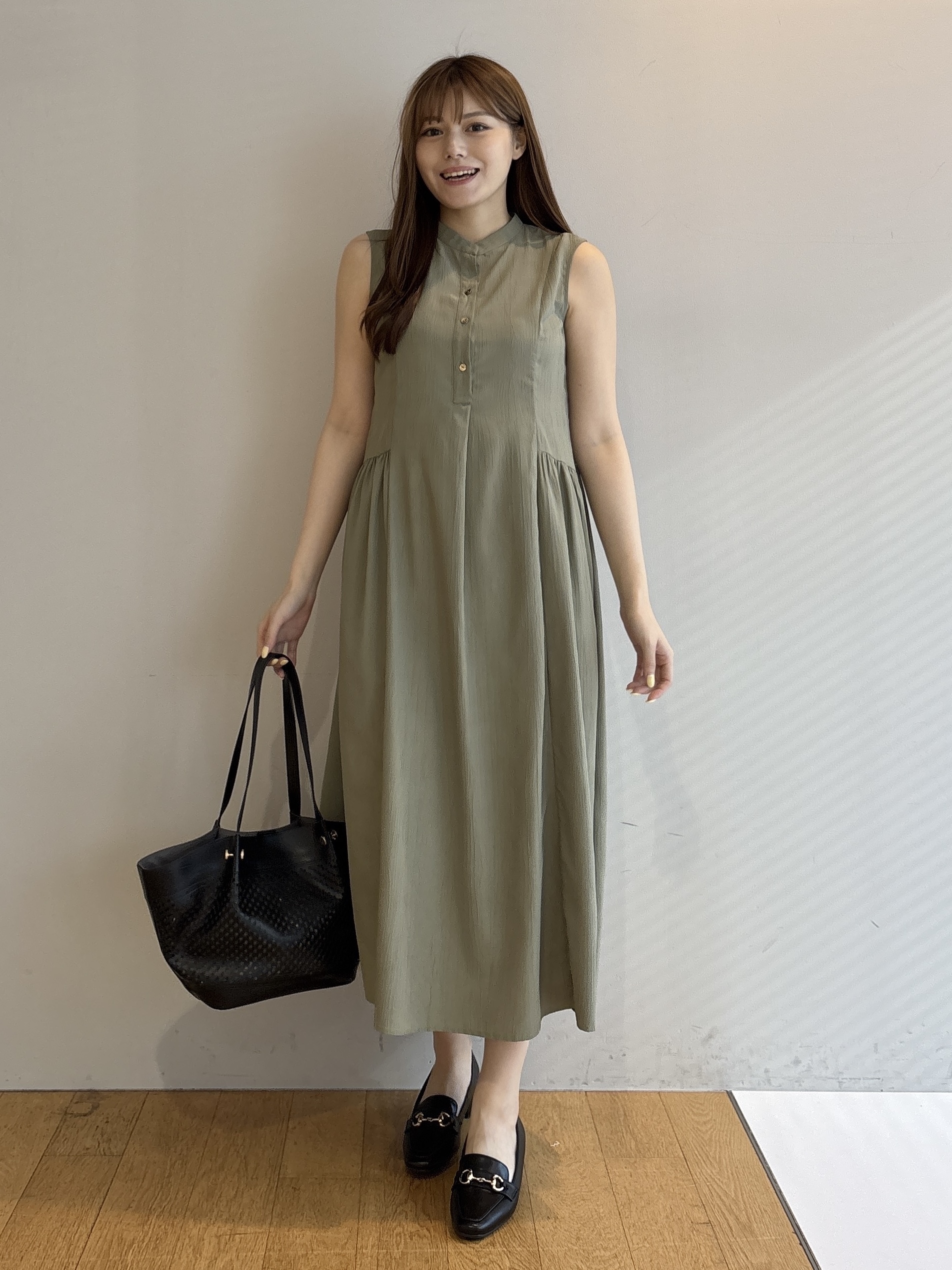 sayaさんの「grove｜【低身長さんも選べる着丈・洗濯機◎】テントラインワンピース」を使ったコーディネート