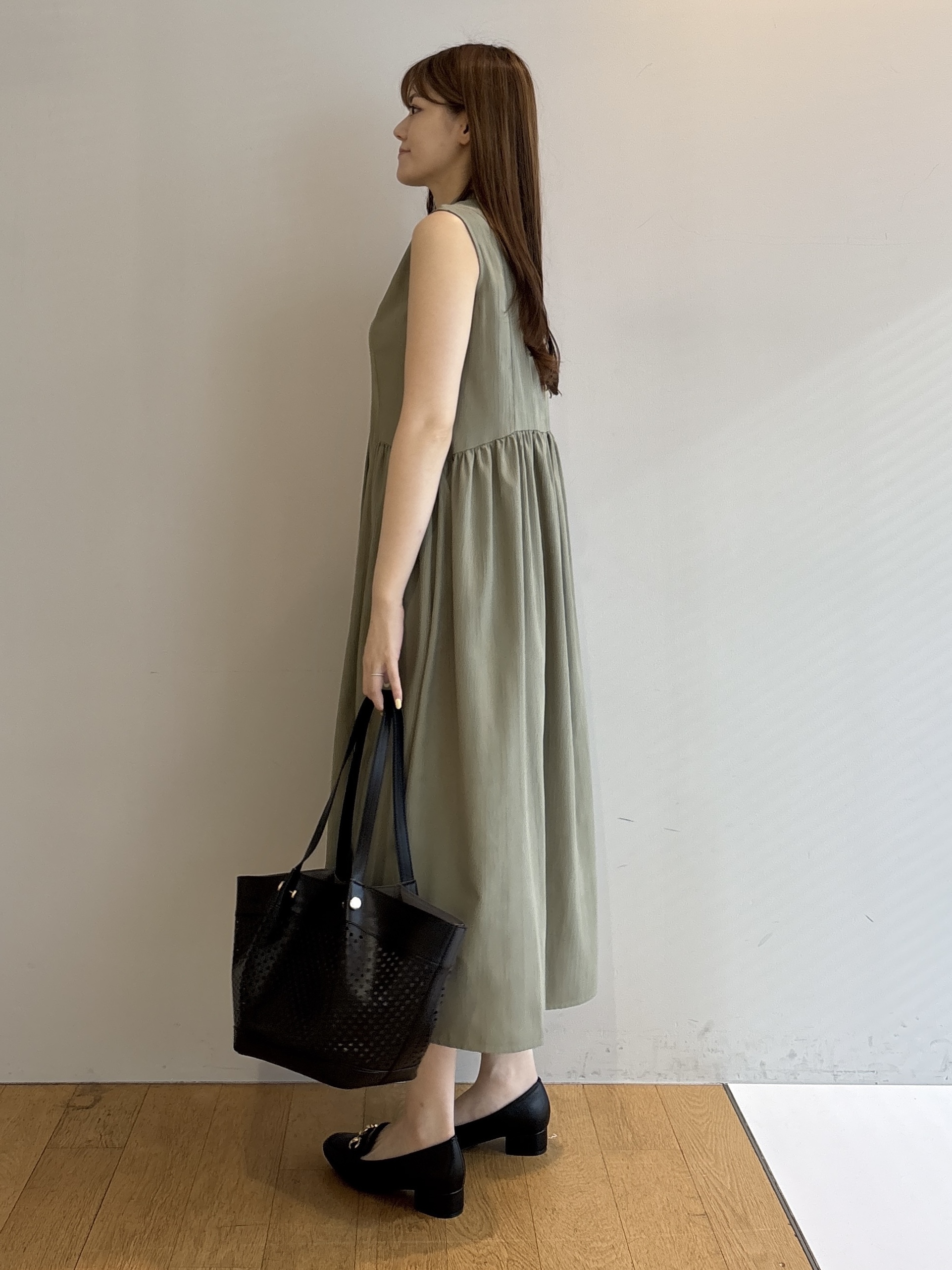 sayaさんの「grove｜【低身長さんも選べる着丈・洗濯機◎】テントラインワンピース」を使ったコーディネート