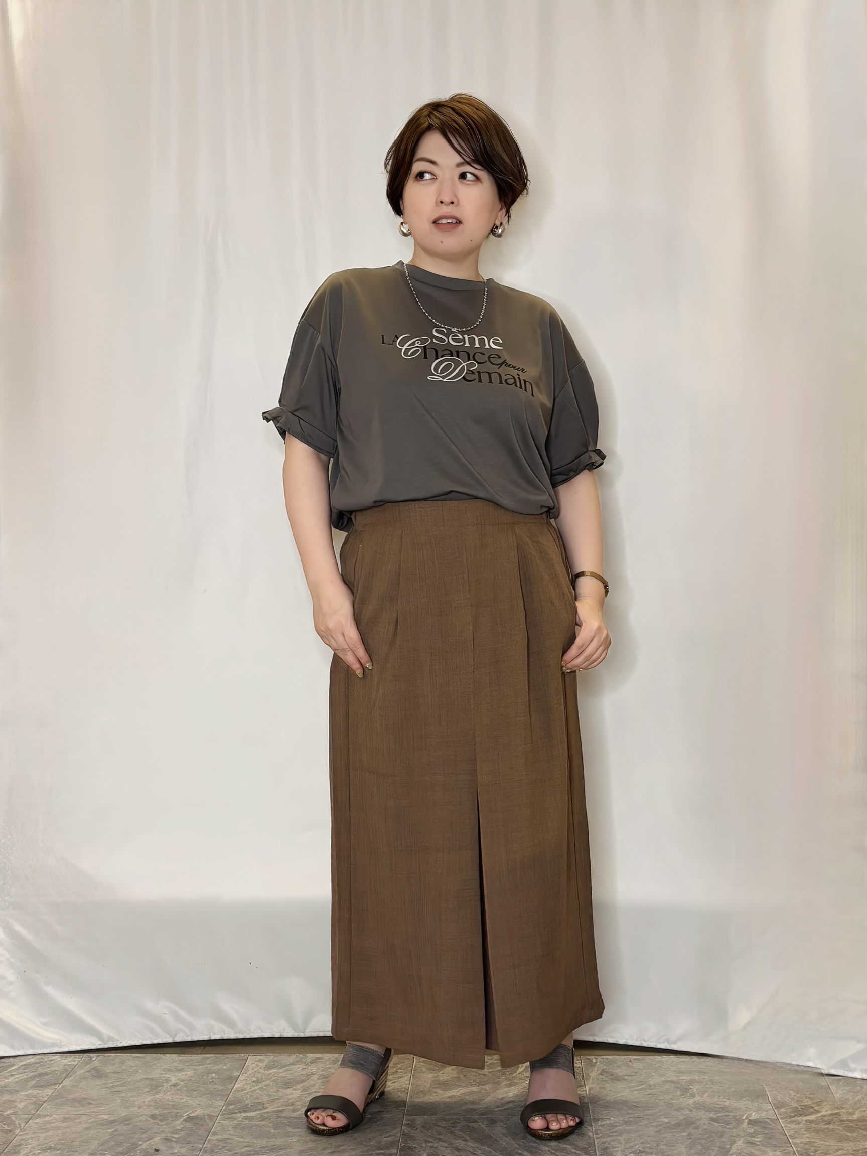 たみさんの「SHOO･LA･RUE｜【ひんやり/UV/S-LL】お袖ふんわり二の腕カバー ぷっくりラメプリントTシャツ」を使ったコーディネート