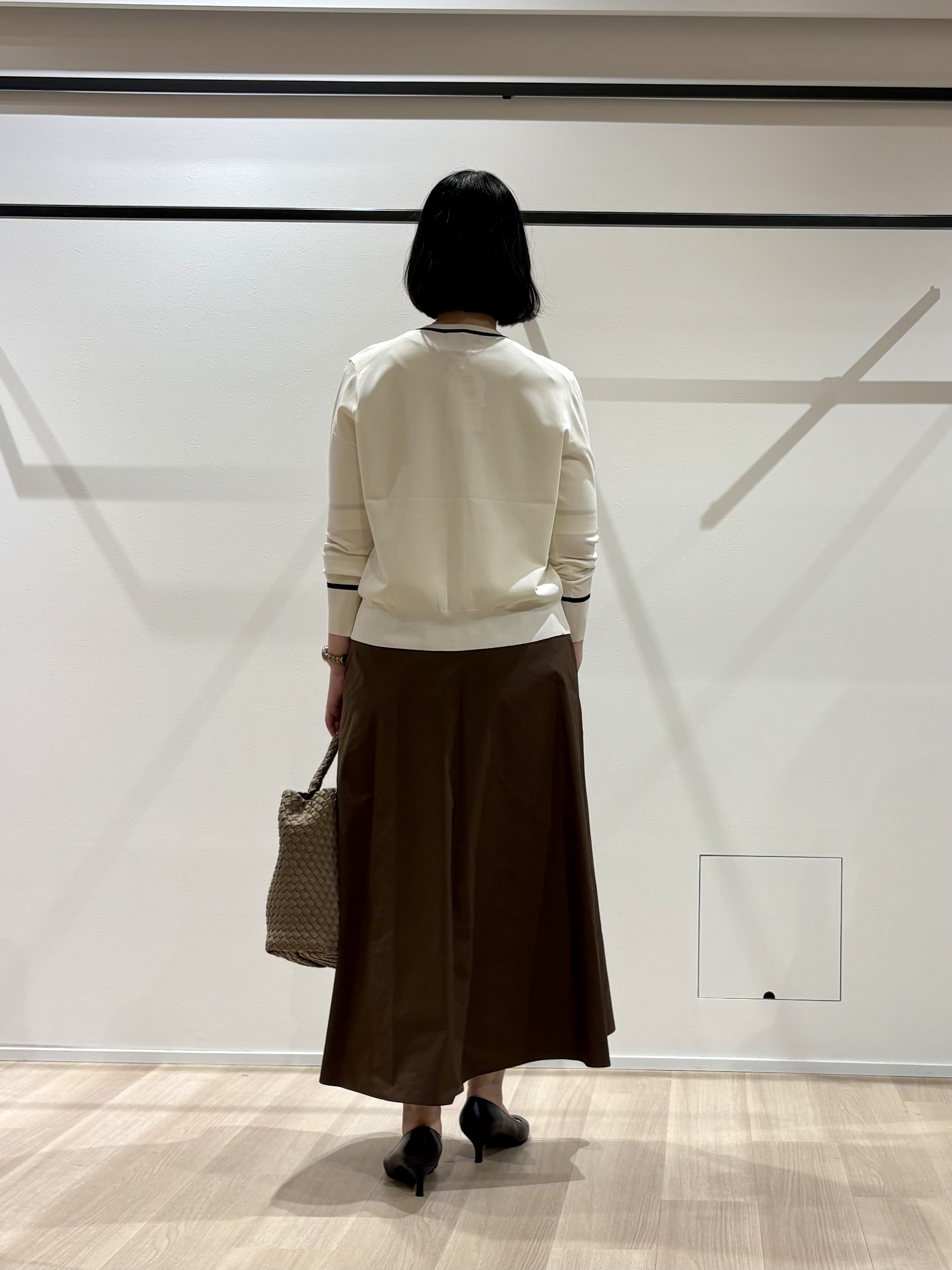 yさんの「UNTITLED｜【アンサンブル可/上品な清涼感】コンパクト5分袖ニット」を使ったコーディネート