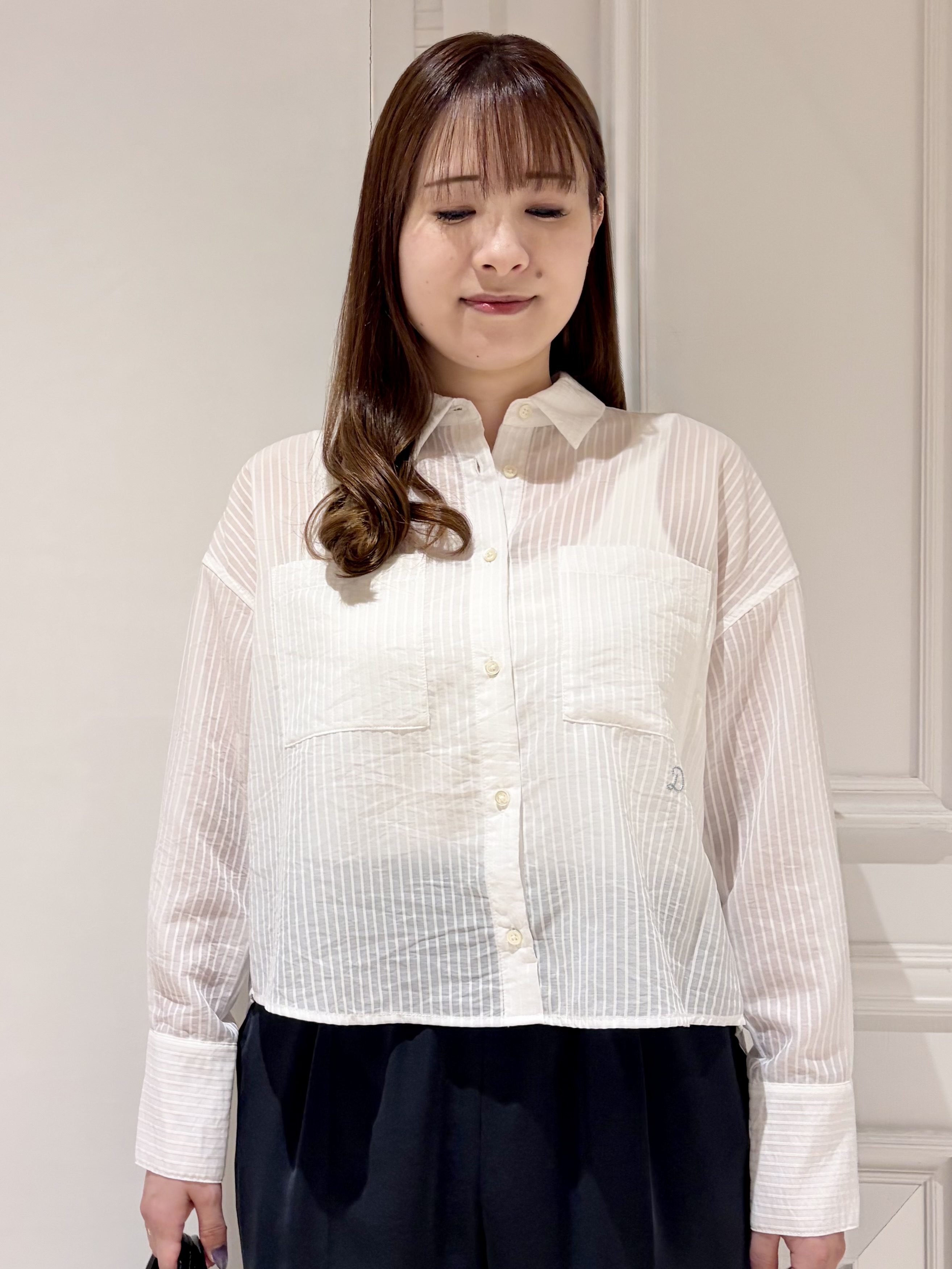 minowaさんの「DRESSTERIOR｜シアーストライプクロップドシャツ」を使ったコーディネート