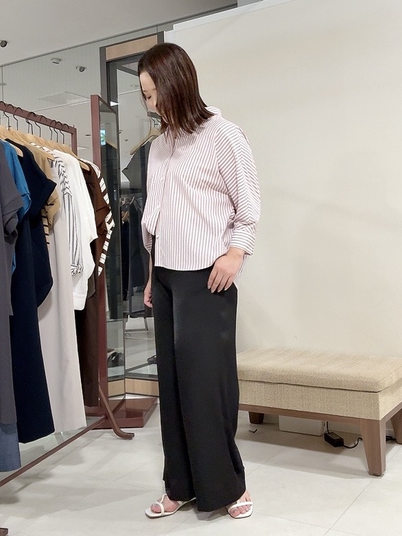 YUIさんの「UNTITLED｜【接触冷感/吸水速乾/UVカット】ドルマンスリーブシャツ」を使ったコーディネート
