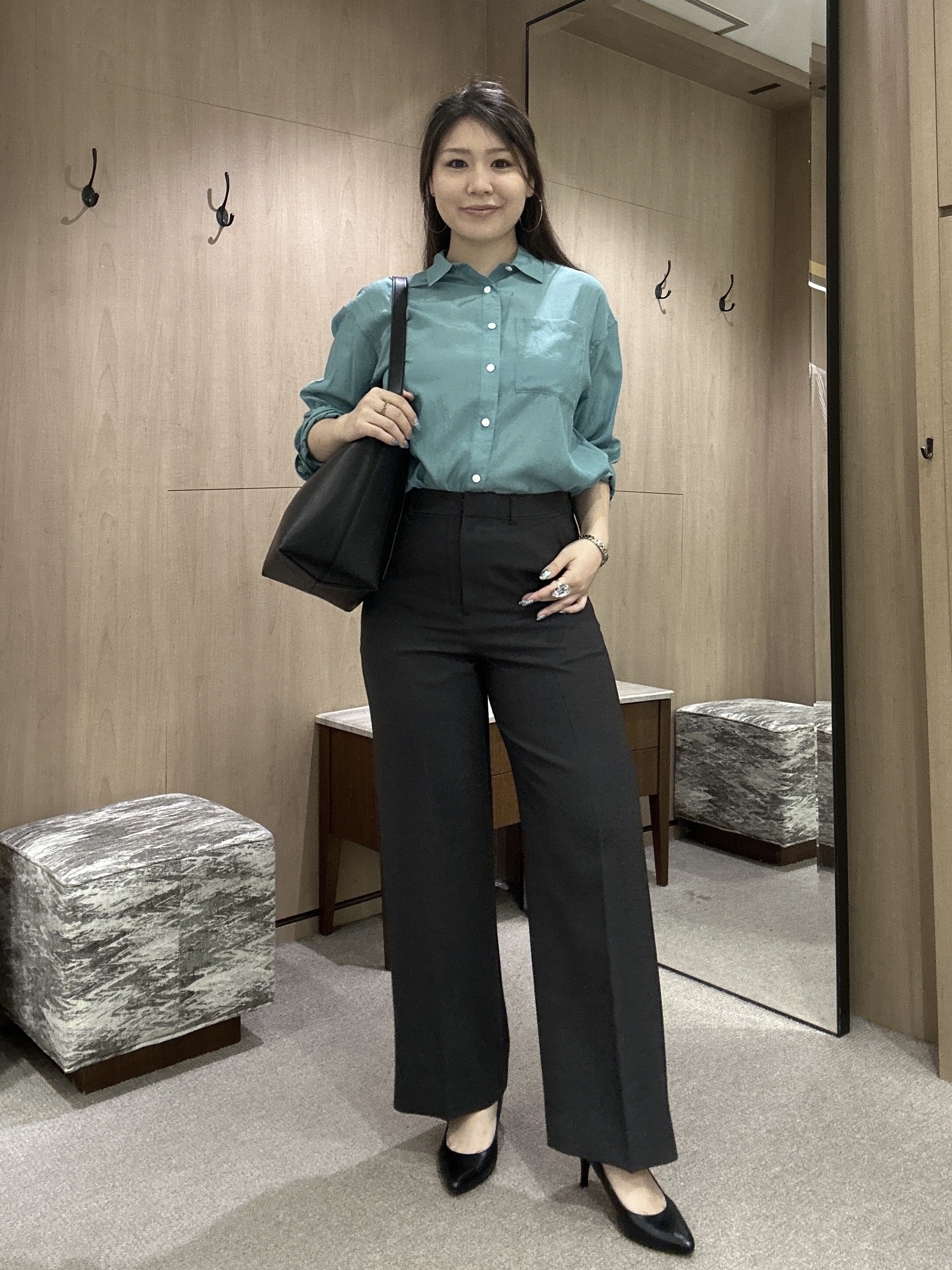 YURIさんの「UNTITLED｜シルキータッチシアーシャツ」を使ったコーディネート