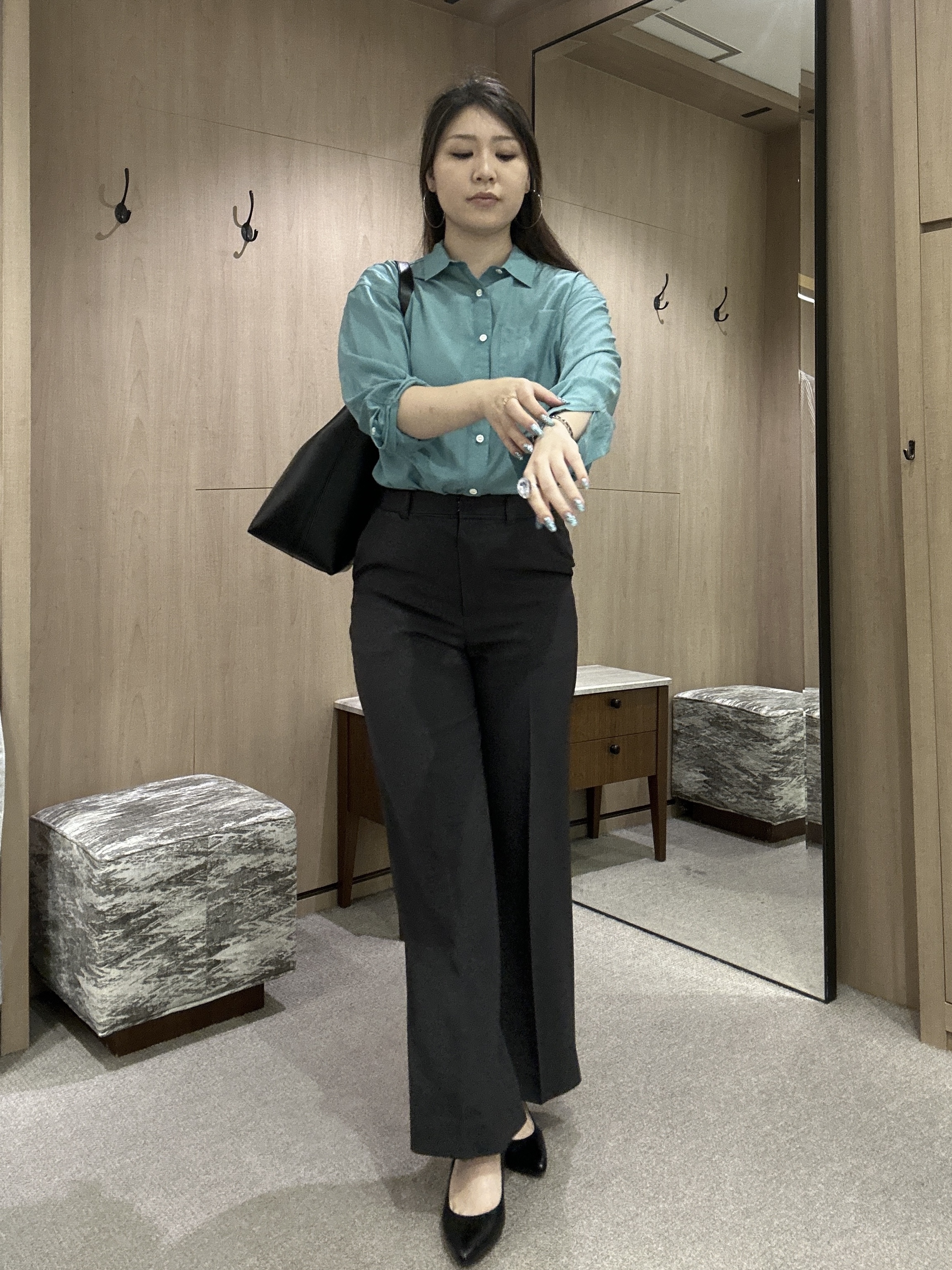 YURIさんの「UNTITLED｜シルキータッチシアーシャツ」を使ったコーディネート