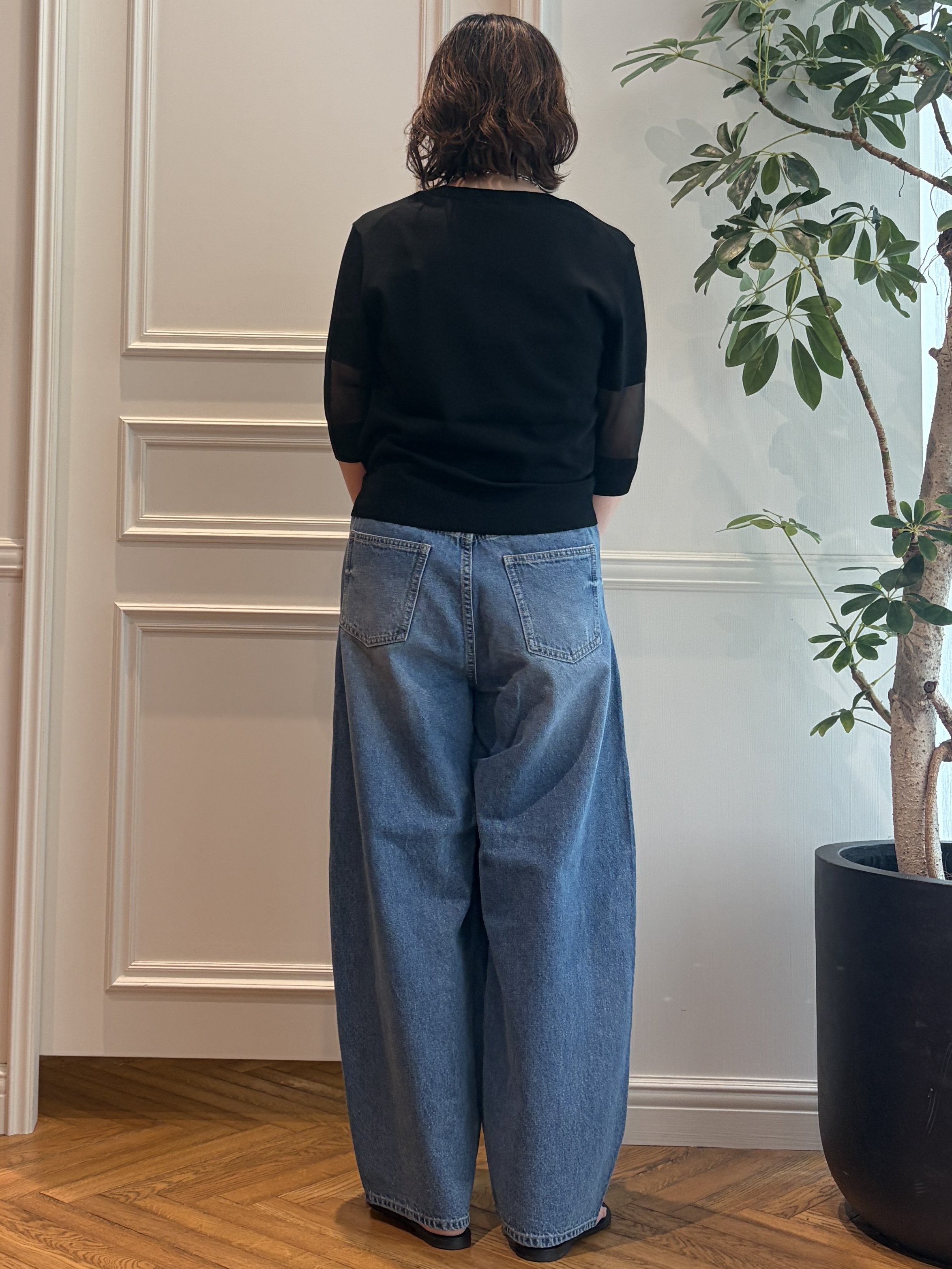 nakaoさんの「DRESSTERIOR｜NICOLAS LAINAS（ニコラスライナス）ソフトソールトングサンダル」を使ったコーディネート