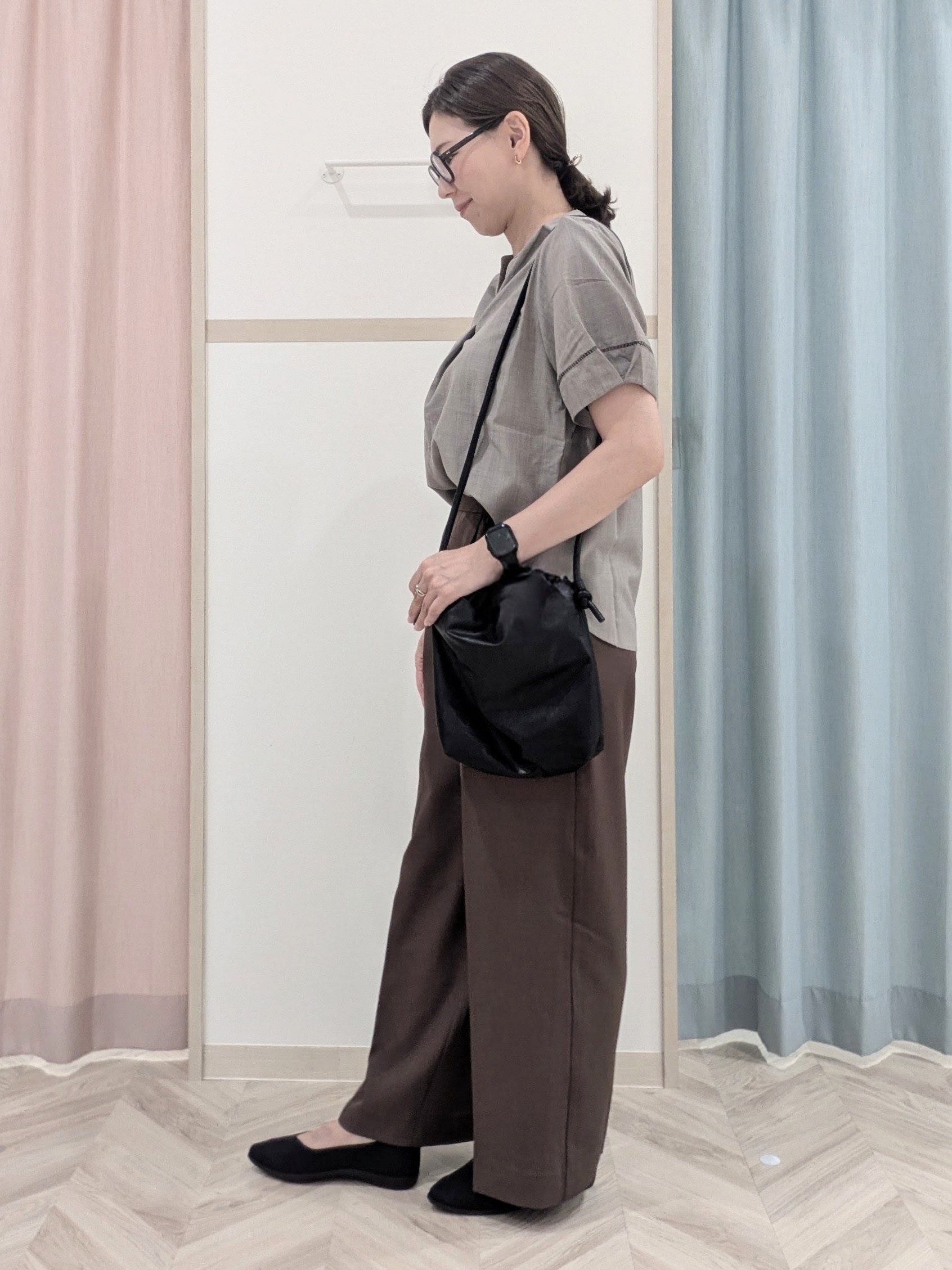 miyuさんの「SHOO･LA･RUE｜【洗濯後しわになりにくい/インせずきまる】お袖のハシゴレースで涼やかに 麻調スキッパーブラウス」を使ったコーディネート
