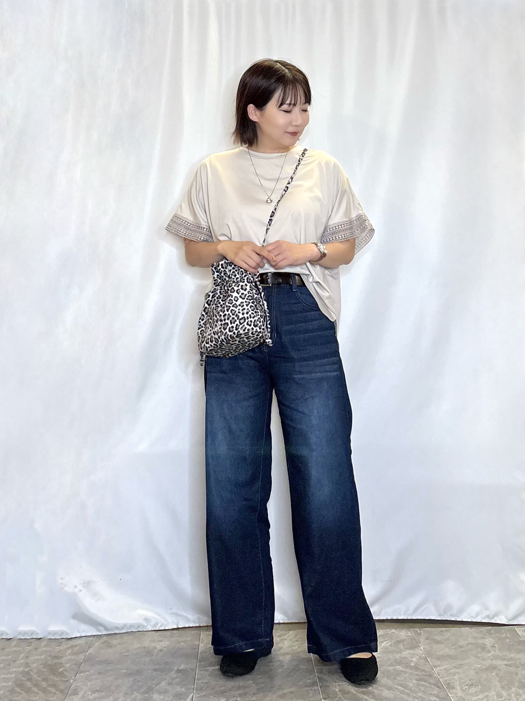 ネリさんの「SHOO･LA･RUE｜【ひんやり/UV/体型カバー】ヒップ周りが隠せる お袖レースTシャツ」を使ったコーディネート
